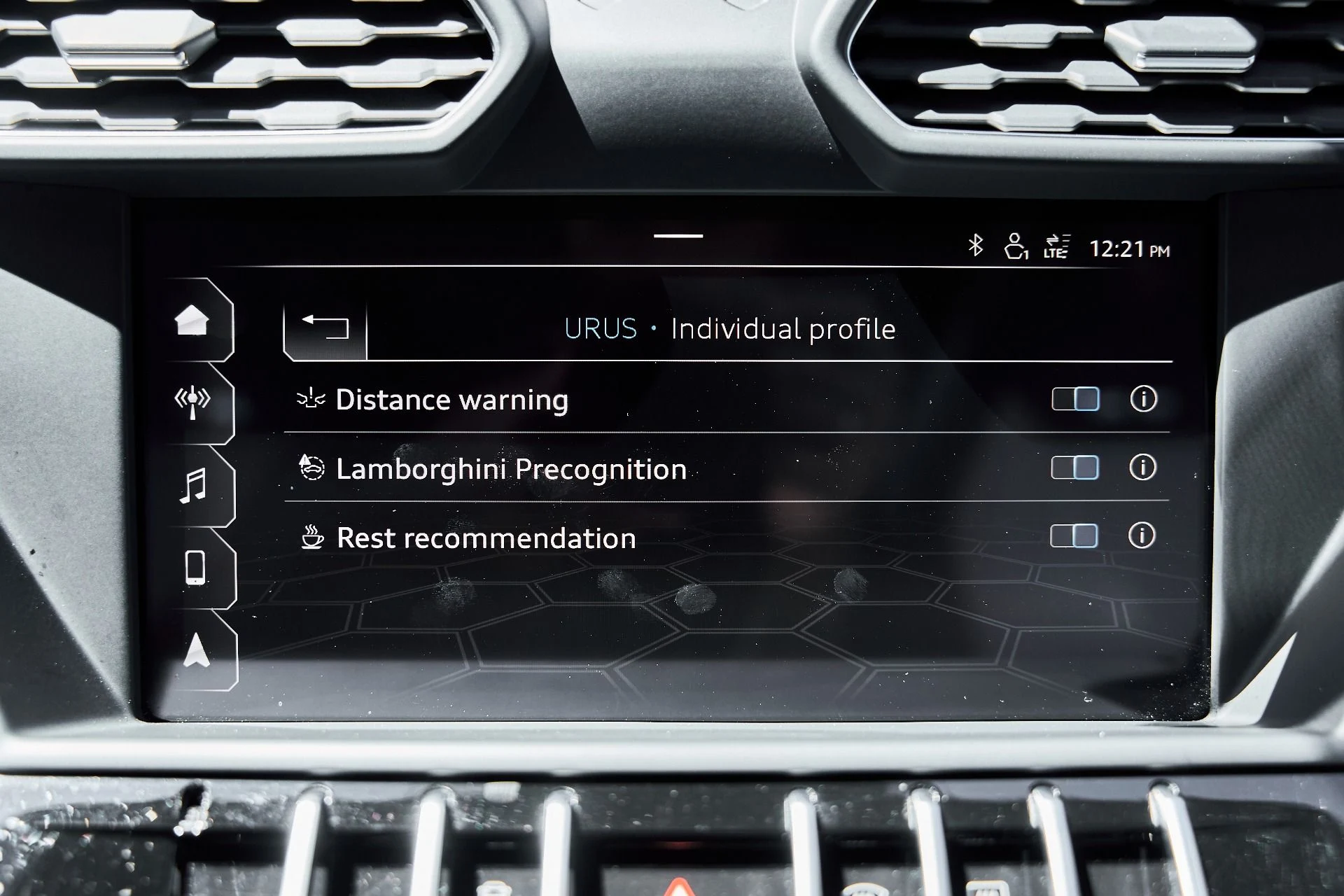 mph080_2135280879_Used_2019_Lamborghini_Urus_Base_1776301943_64bc392c69