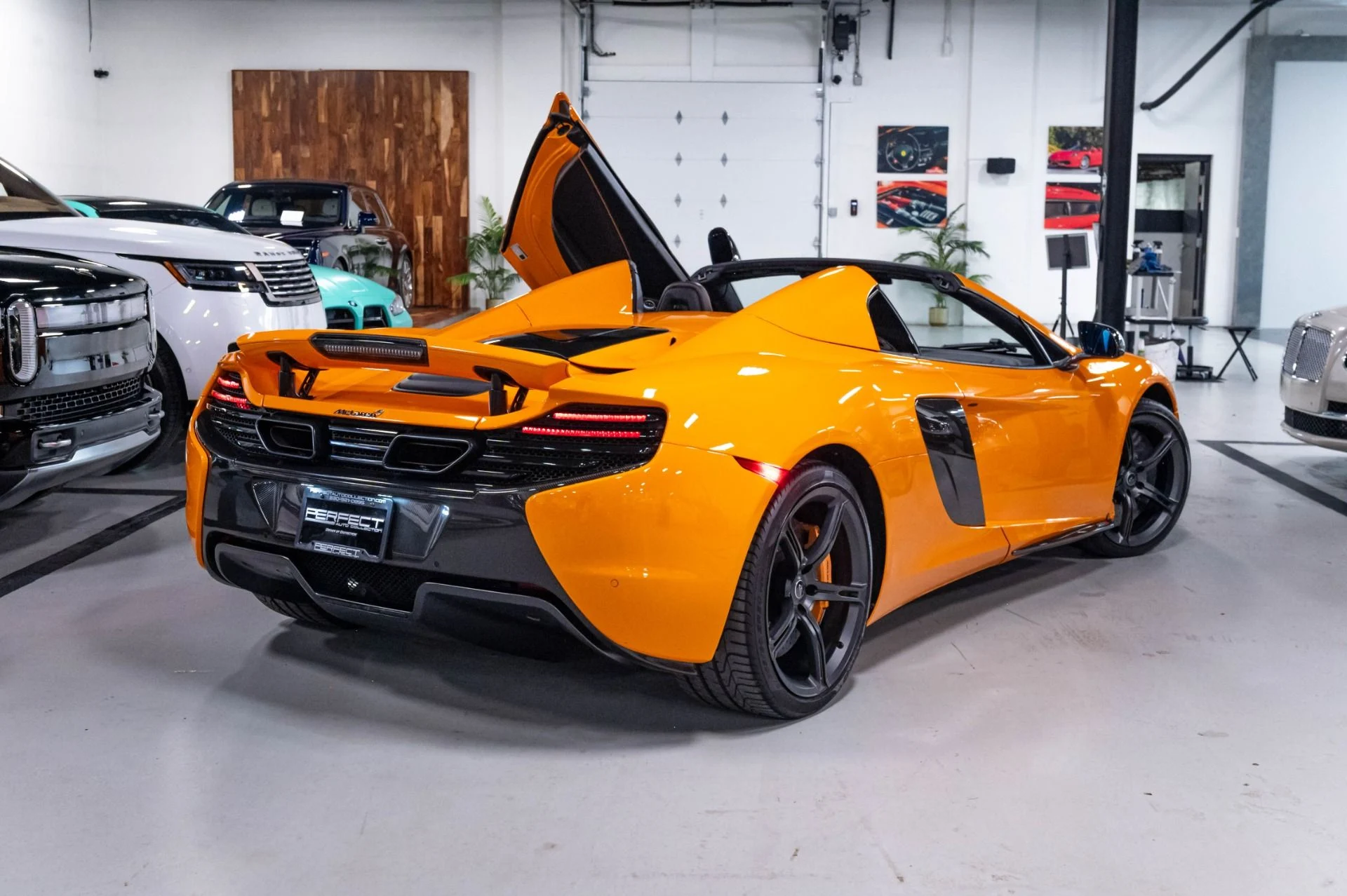 mph080_2148929802_Used_2015_Mc_Laren_650_S_Spider_1784647983_7acb4eaa02