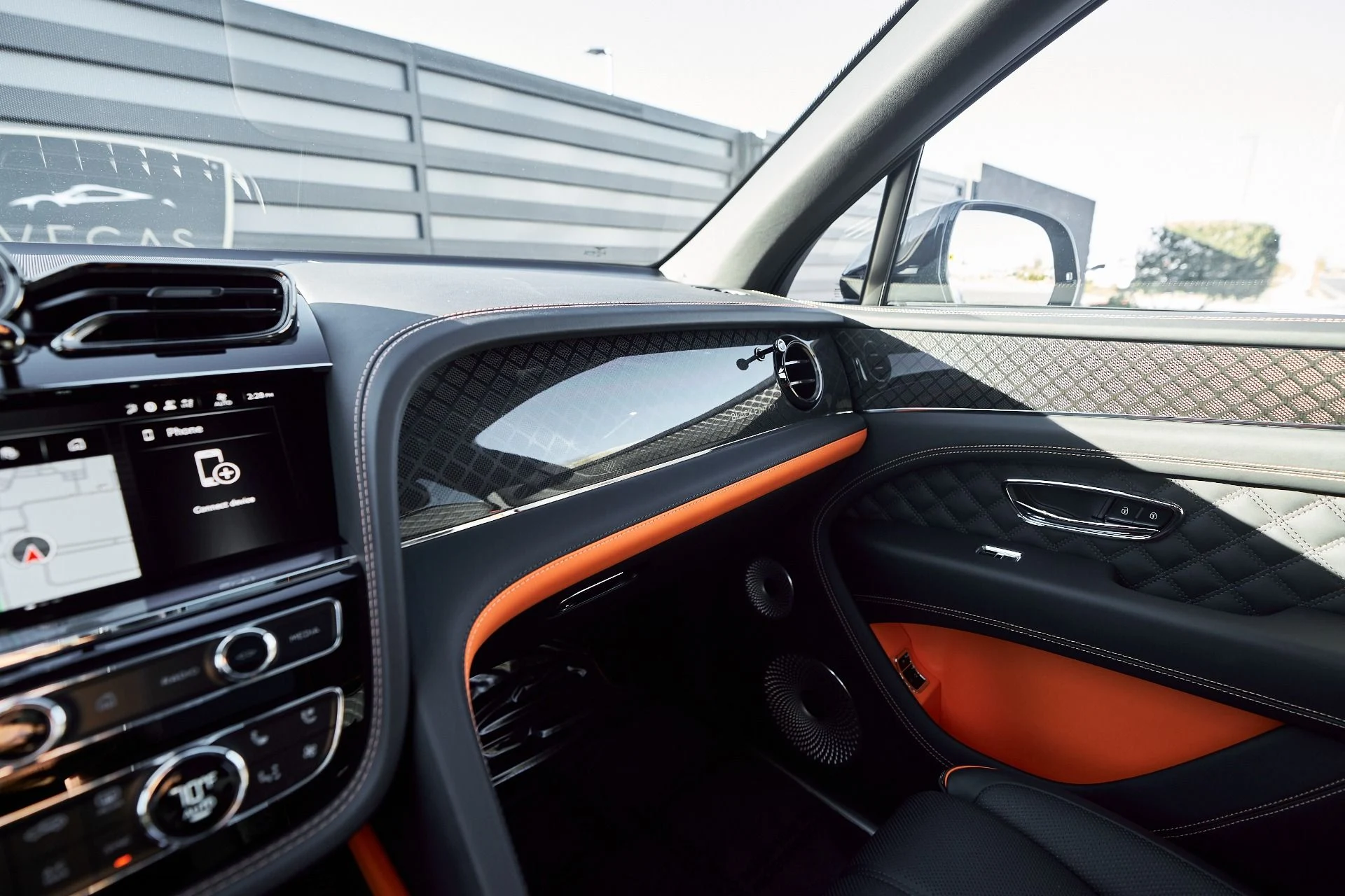 mph080_2153845827_Used_2025_Bentley_Bentayga_S_Black_Edition_1764904299_6f3d804e28