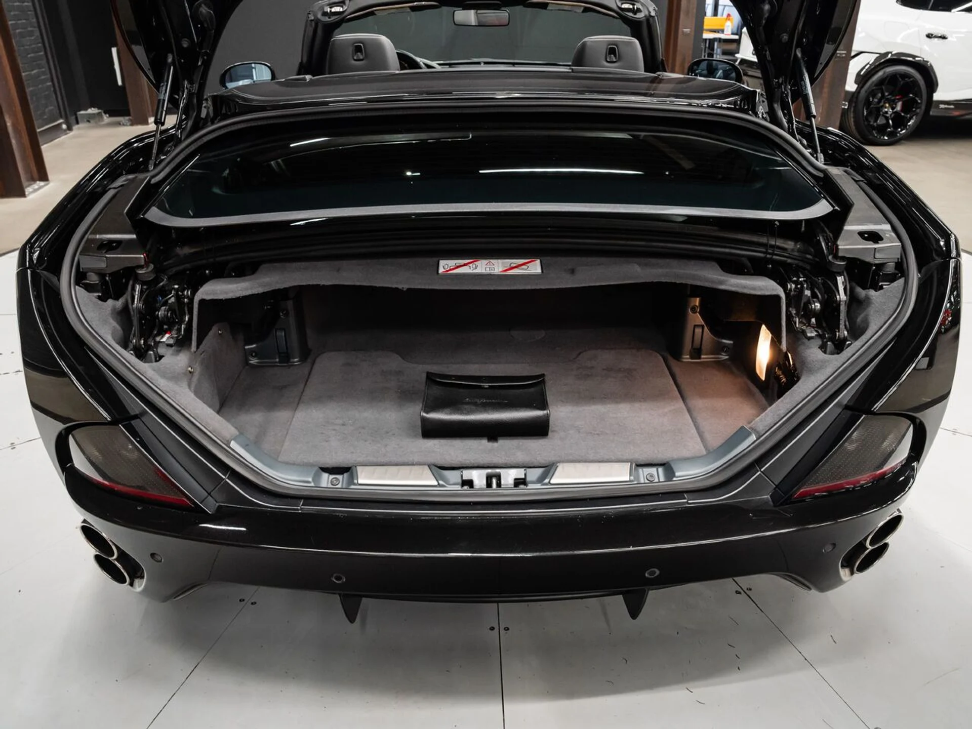 mph080_2162784121_ferrari_california_2011_e2ae1fa10d