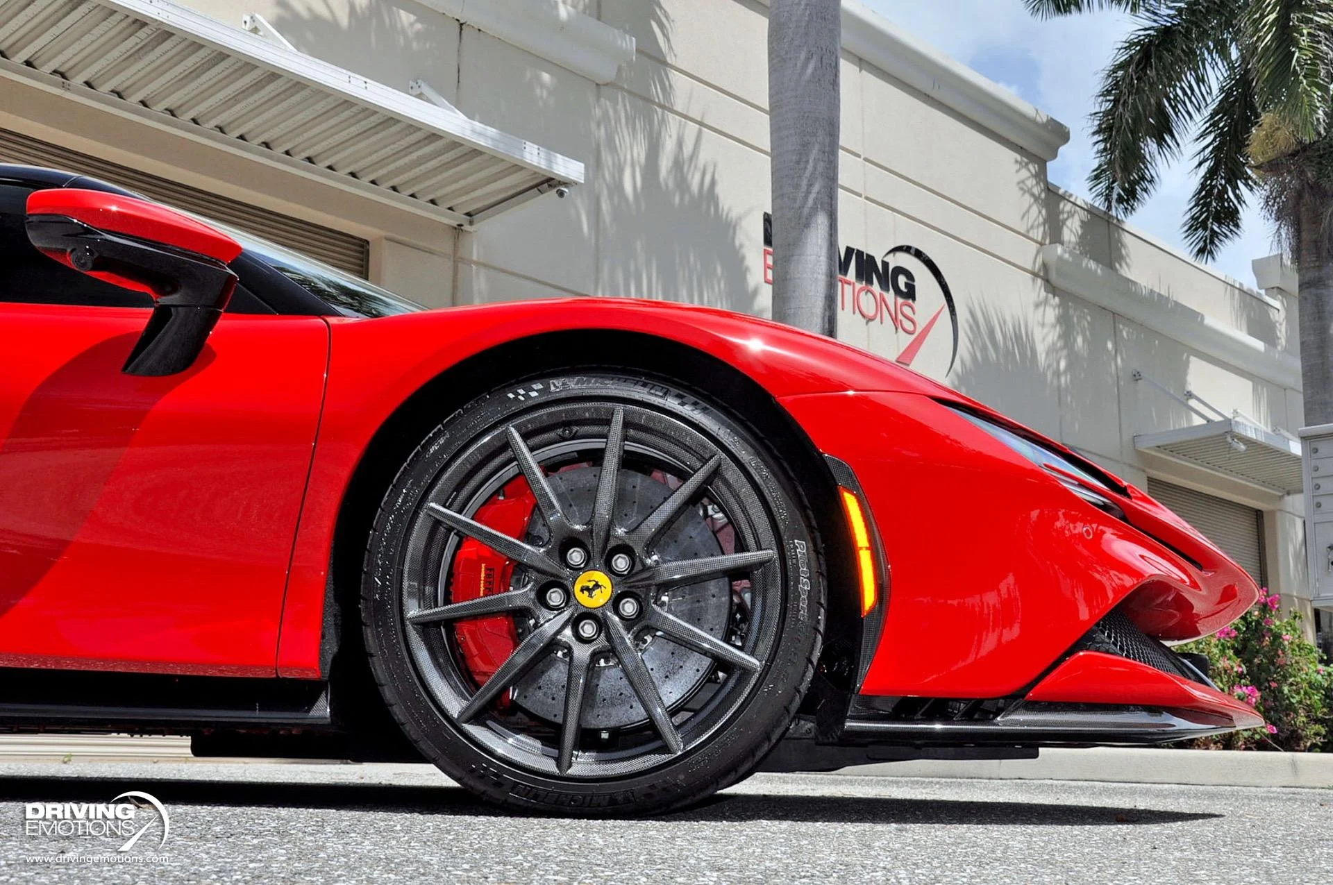 mph080_2169863875_860_p81_l_9284333e0b