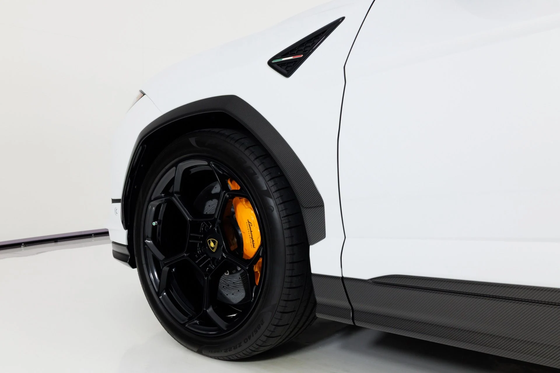 mph080_2225465045_Used_2024_Lamborghini_Urus_Performante_1780601156_27c70188ae