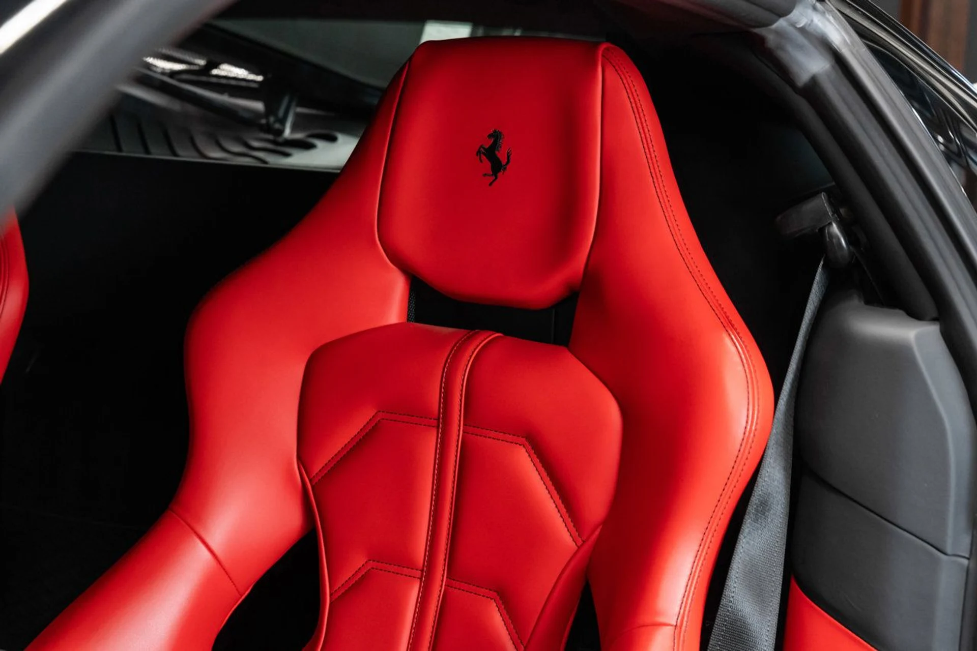 mph080_2393601757_ferrari_488_gtb_2018_1cad995396