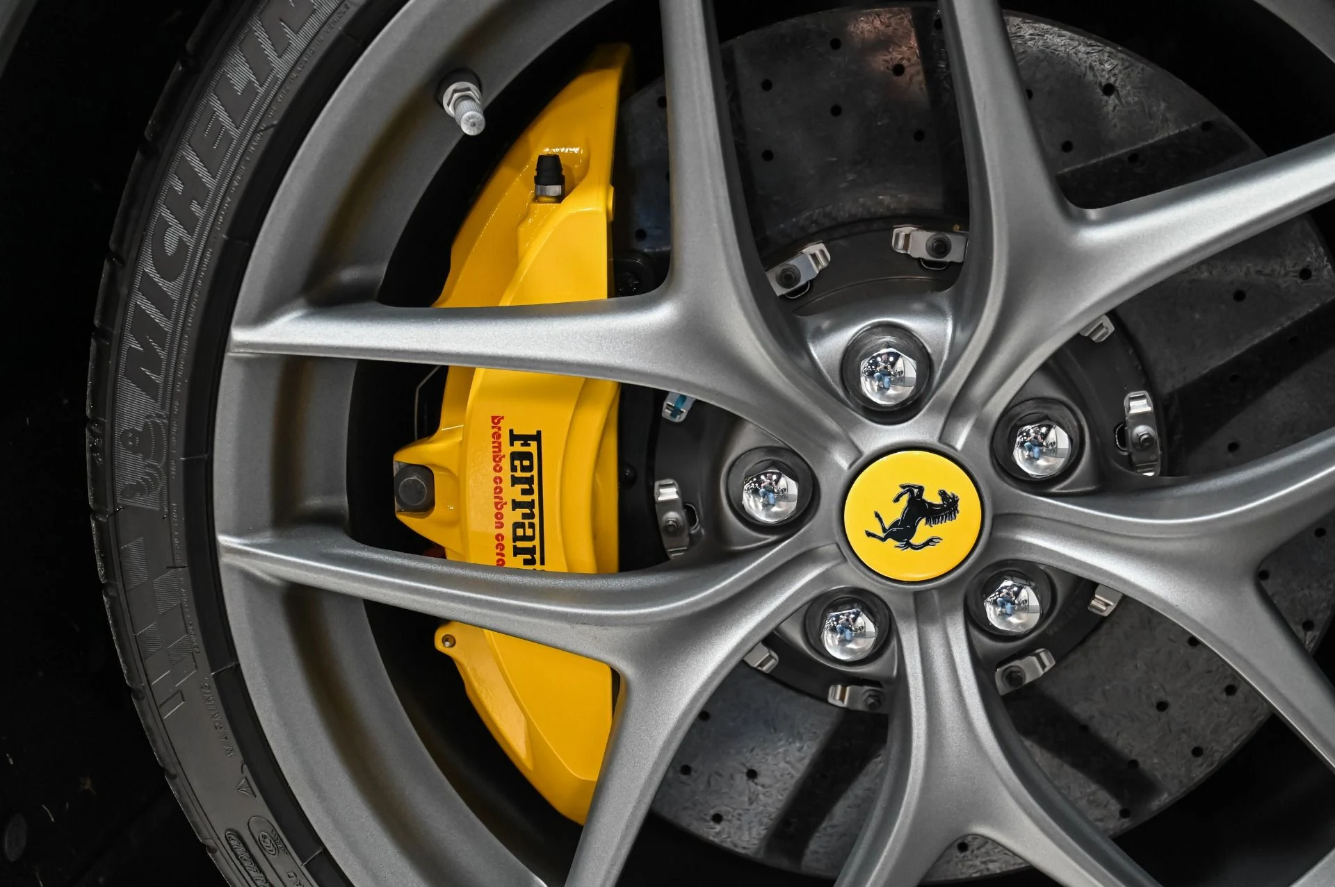 mph080_2479827009_Used_2016_Ferrari_F12_Berlinetta_1756933950_e97a2347ff
