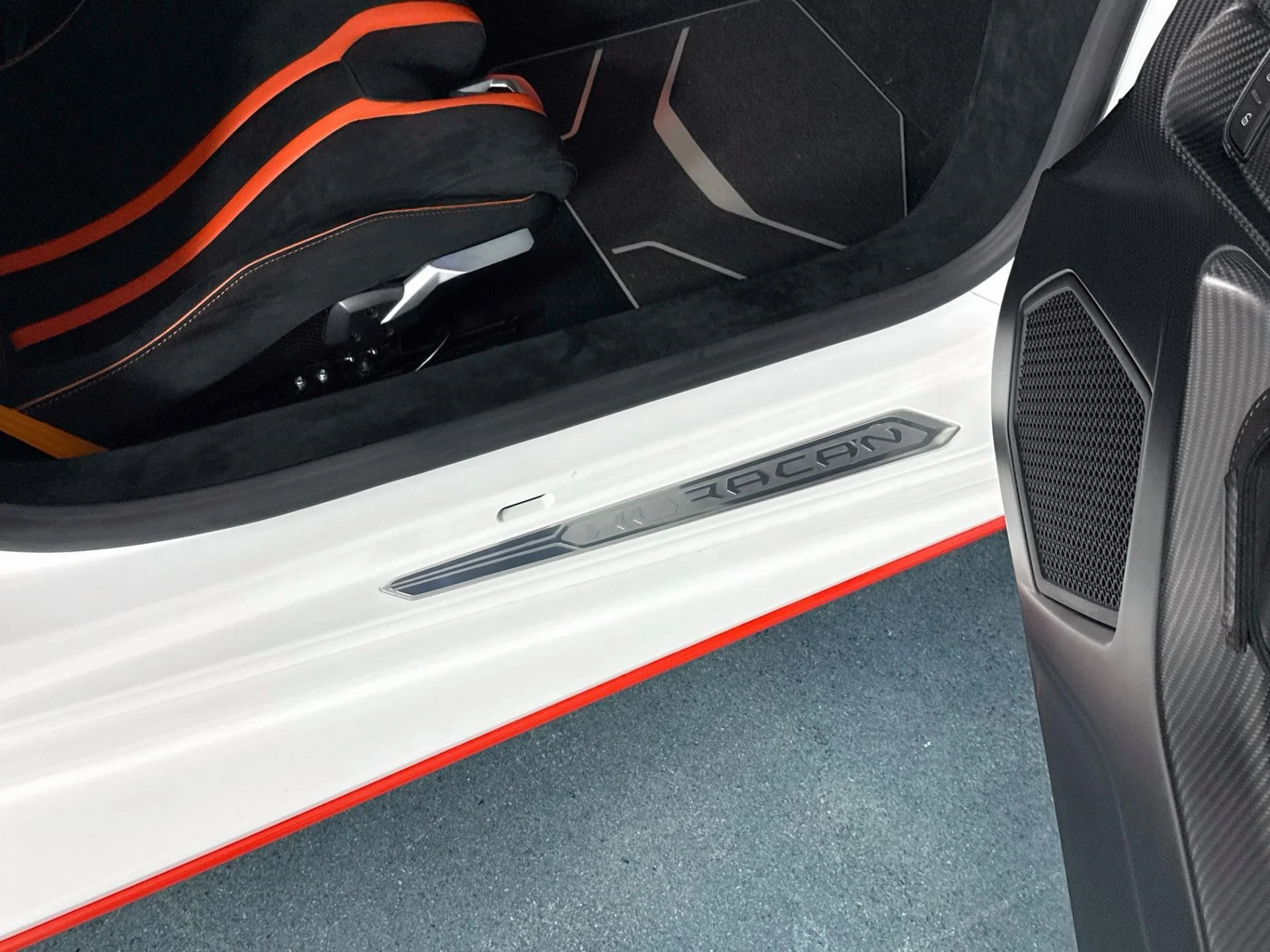 mph080_2581287048_Used_2022_Lamborghini_Huracan_STO_1789147640_ce2d8cb7ec