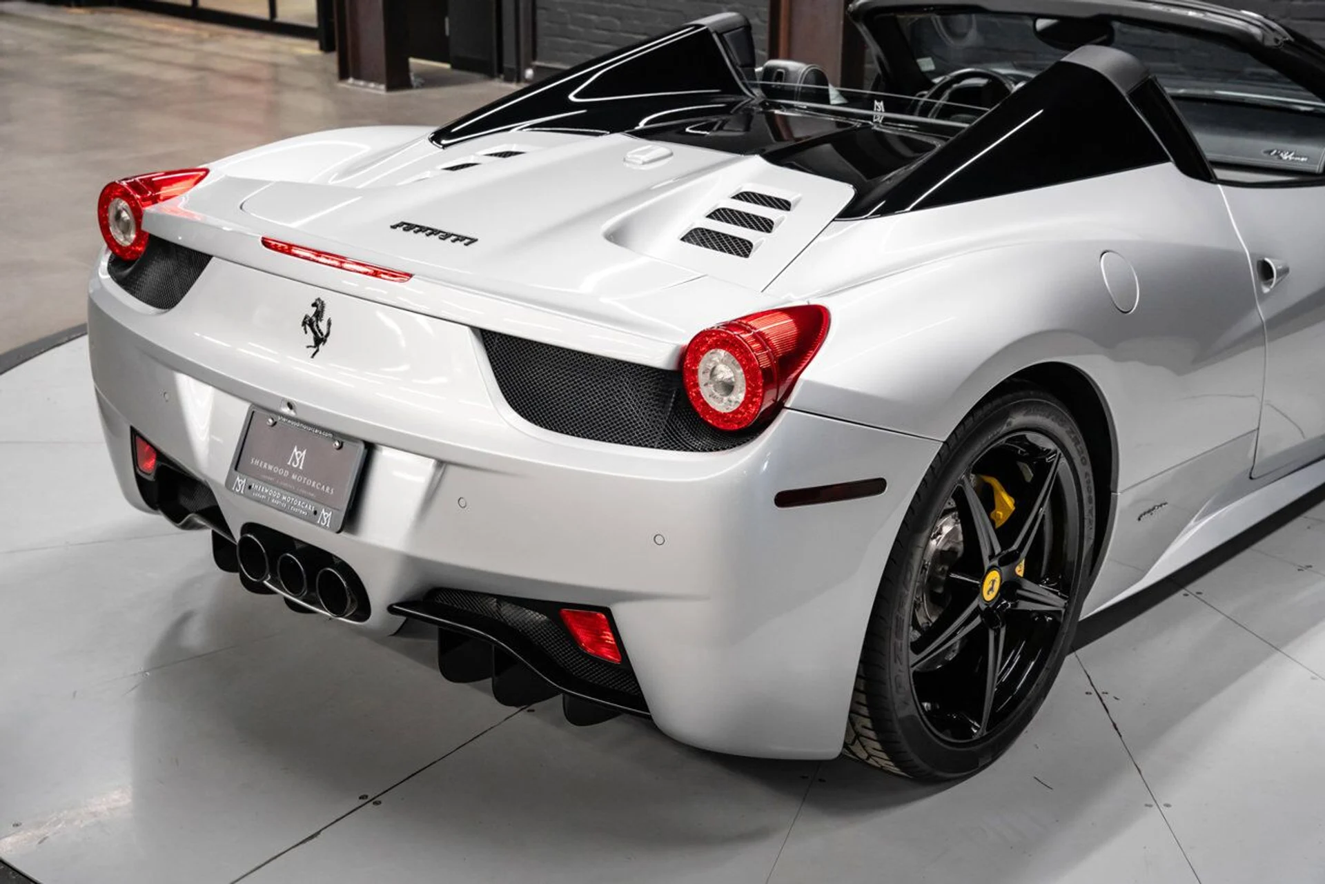 mph080_2605098018_ferrari_458_italia_2013_52e61b84b4