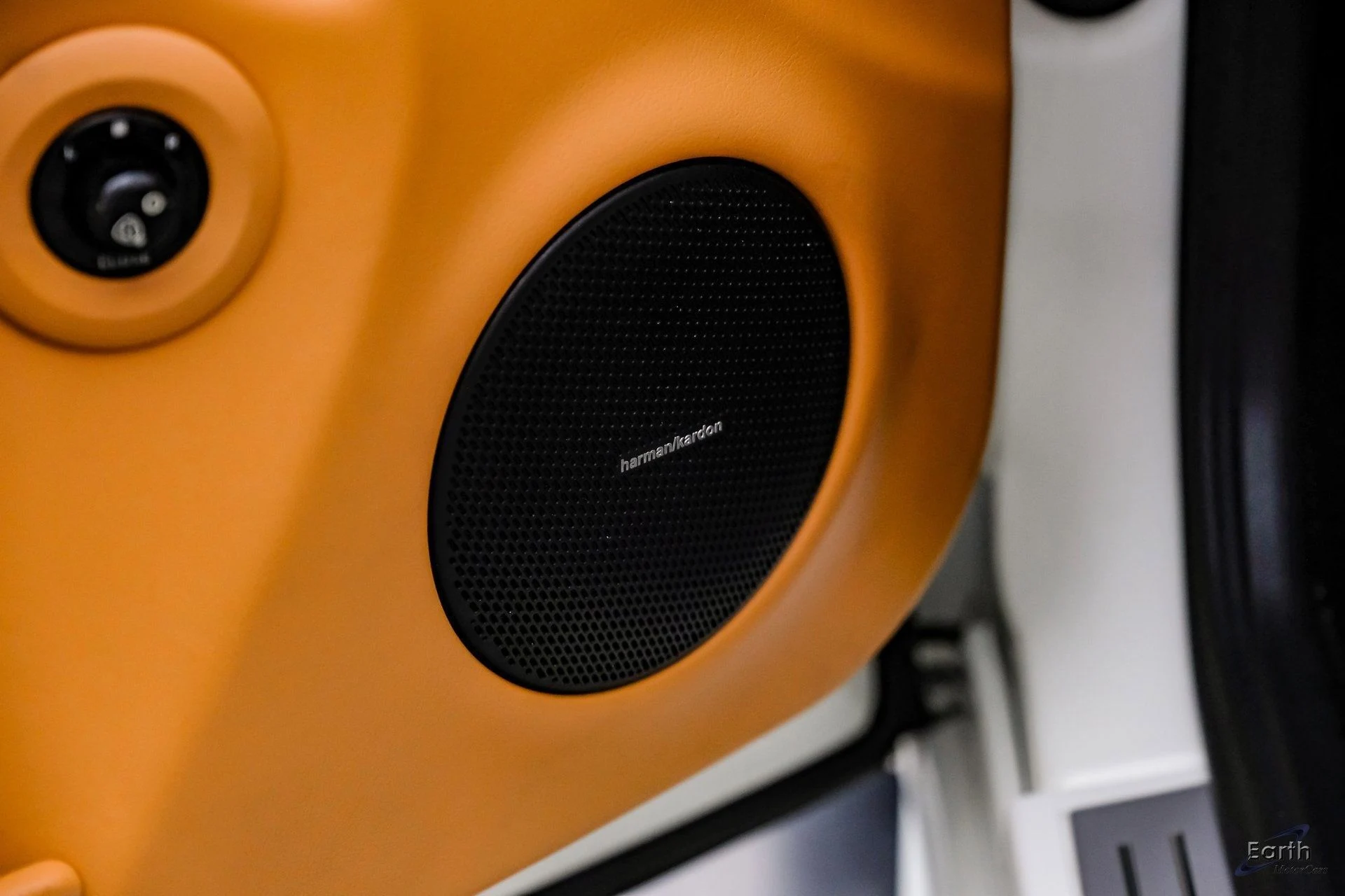 mph080_2801282519_fe37e9475c01c441a199ae383001e895x_b8789be00f