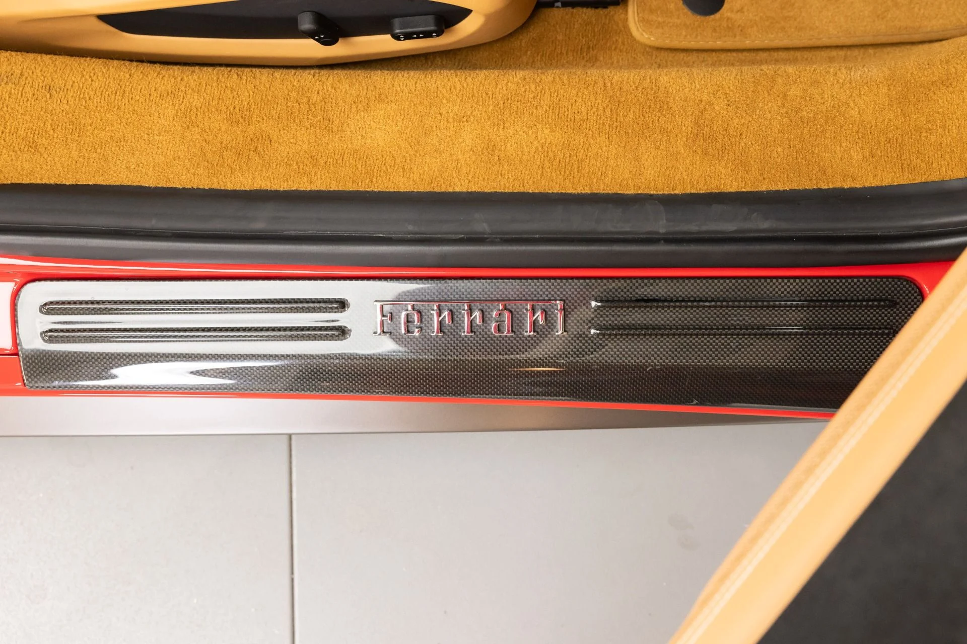 mph080_2859853344_Used_2013_Ferrari_458_Spider_1791300624_35a10e20bf