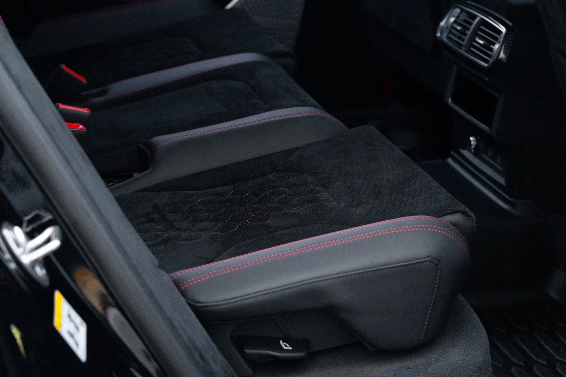 mph080_2990388120_Used_2024_Lamborghini_Urus_Performante_1770940170_55c31fd234