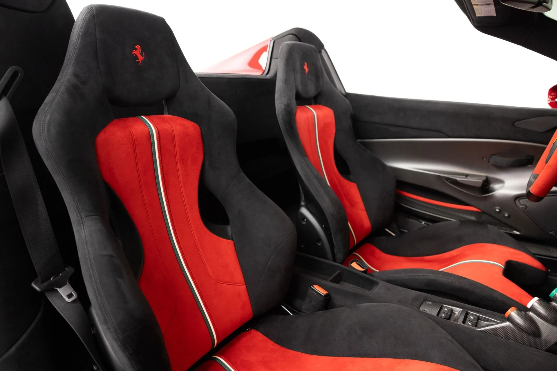 mph080_3115165922_Used_2020_Ferrari_488_Pista_Spider_1786715876_51ef51c6a1