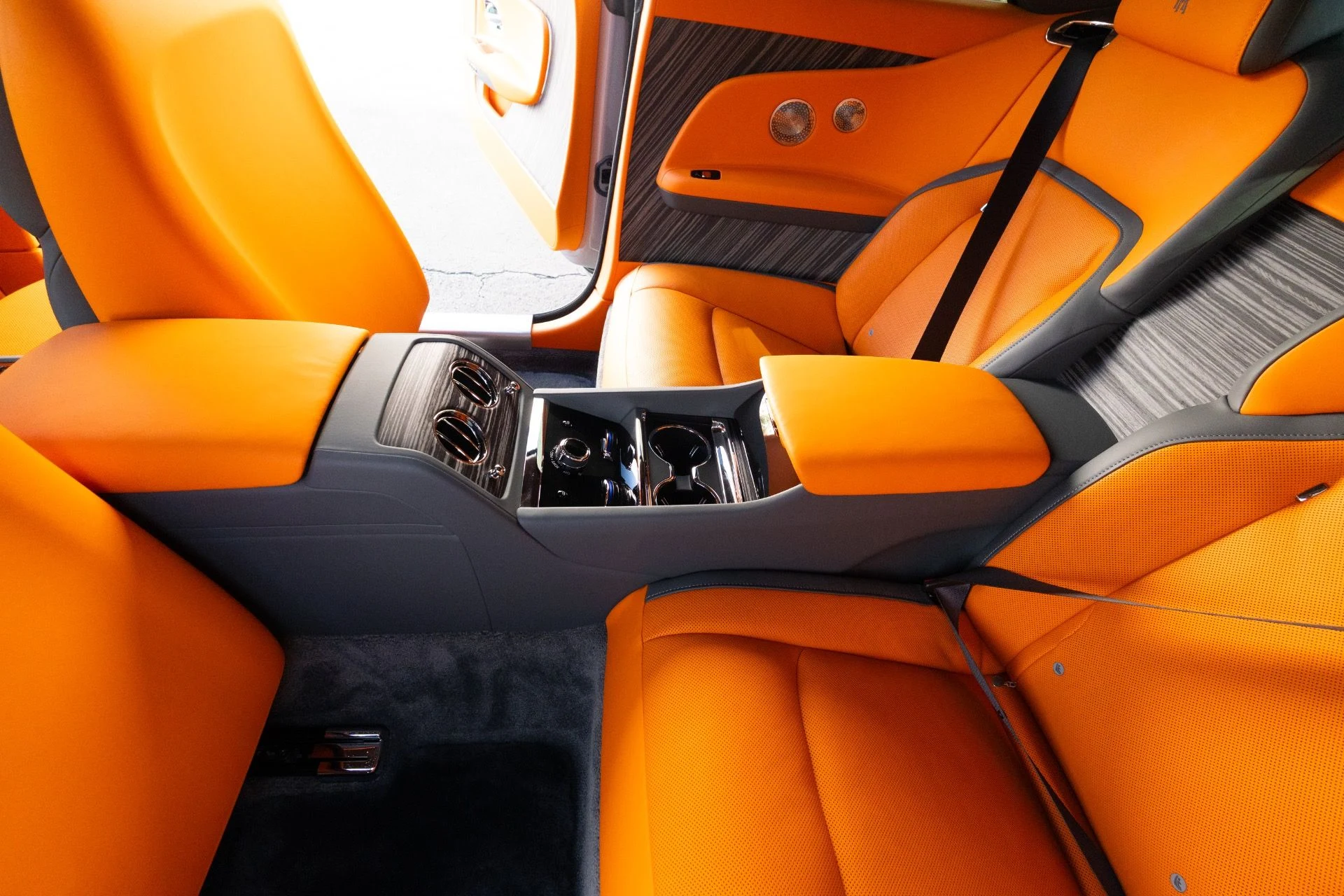 mph080_3220362924_Used_2024_Rolls_Royce_Spectre_1772250917_429cbd1c33