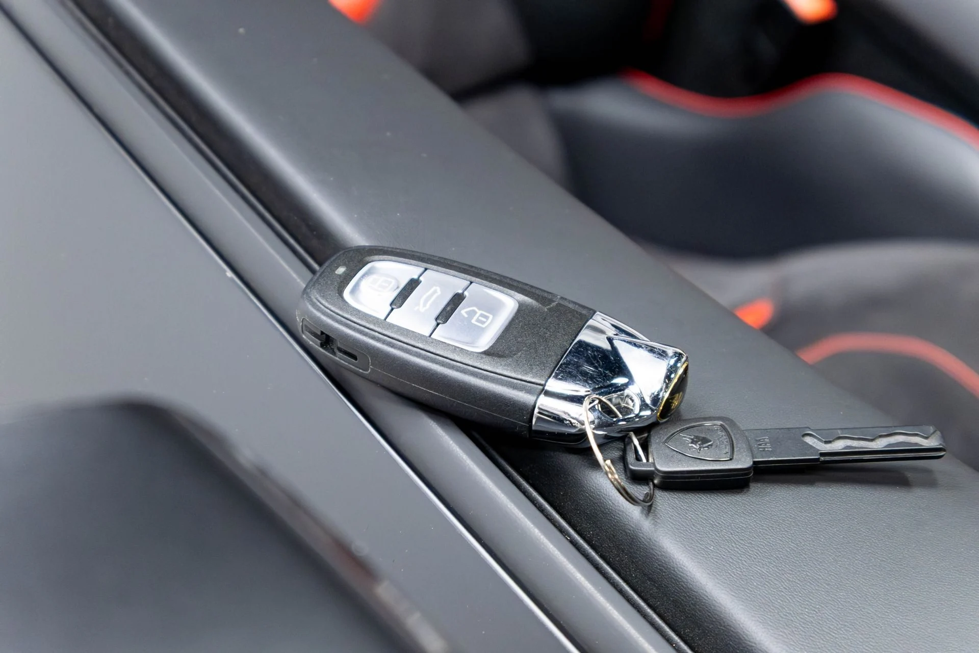 mph080_3256595334_Used_2021_Lamborghini_Huracan_EVO_EVO_Spyder_1780949592_50cb48bf8d