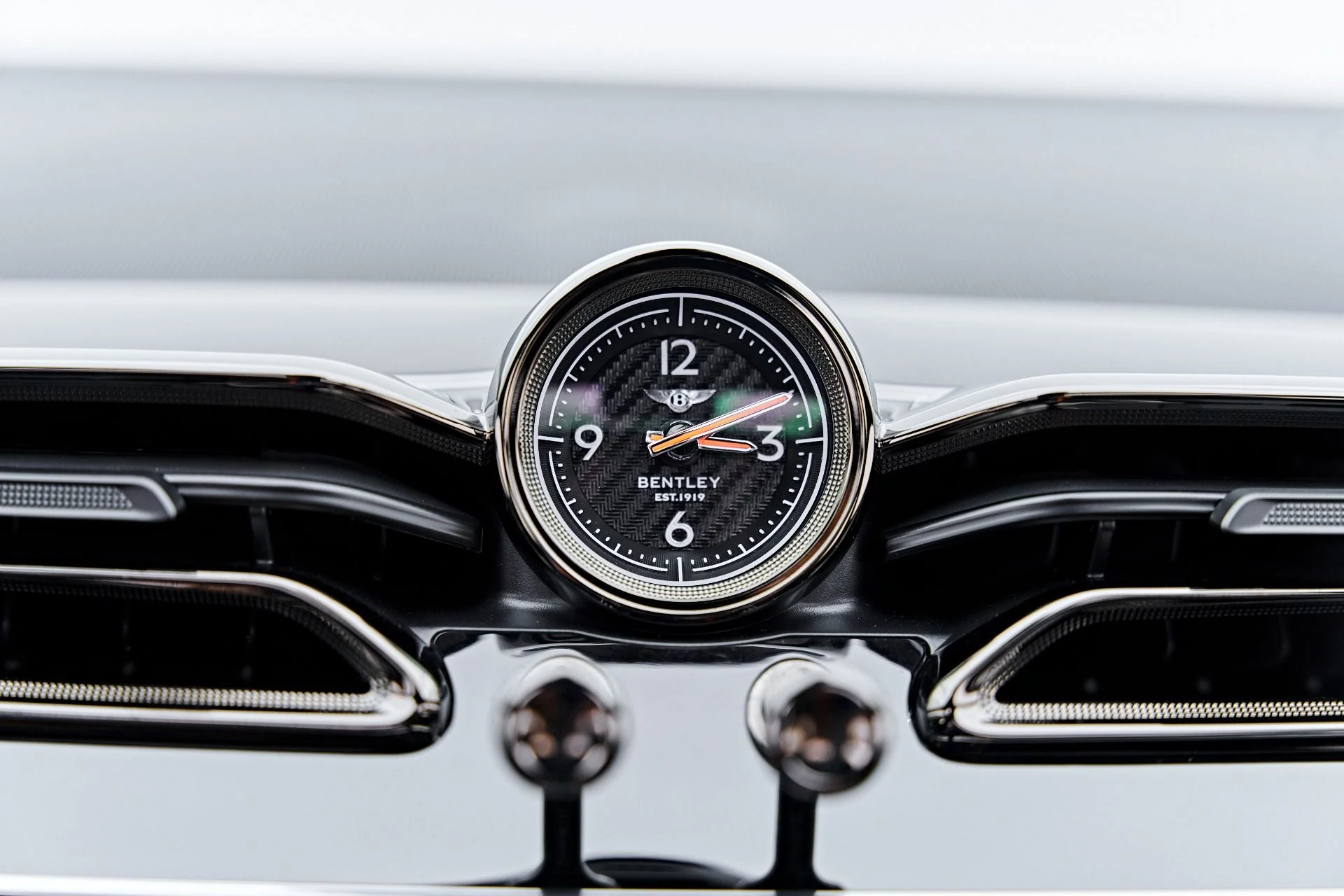 mph080_3374841395_Used_2025_Bentley_Bentayga_S_Black_Edition_1790644367_c947397755