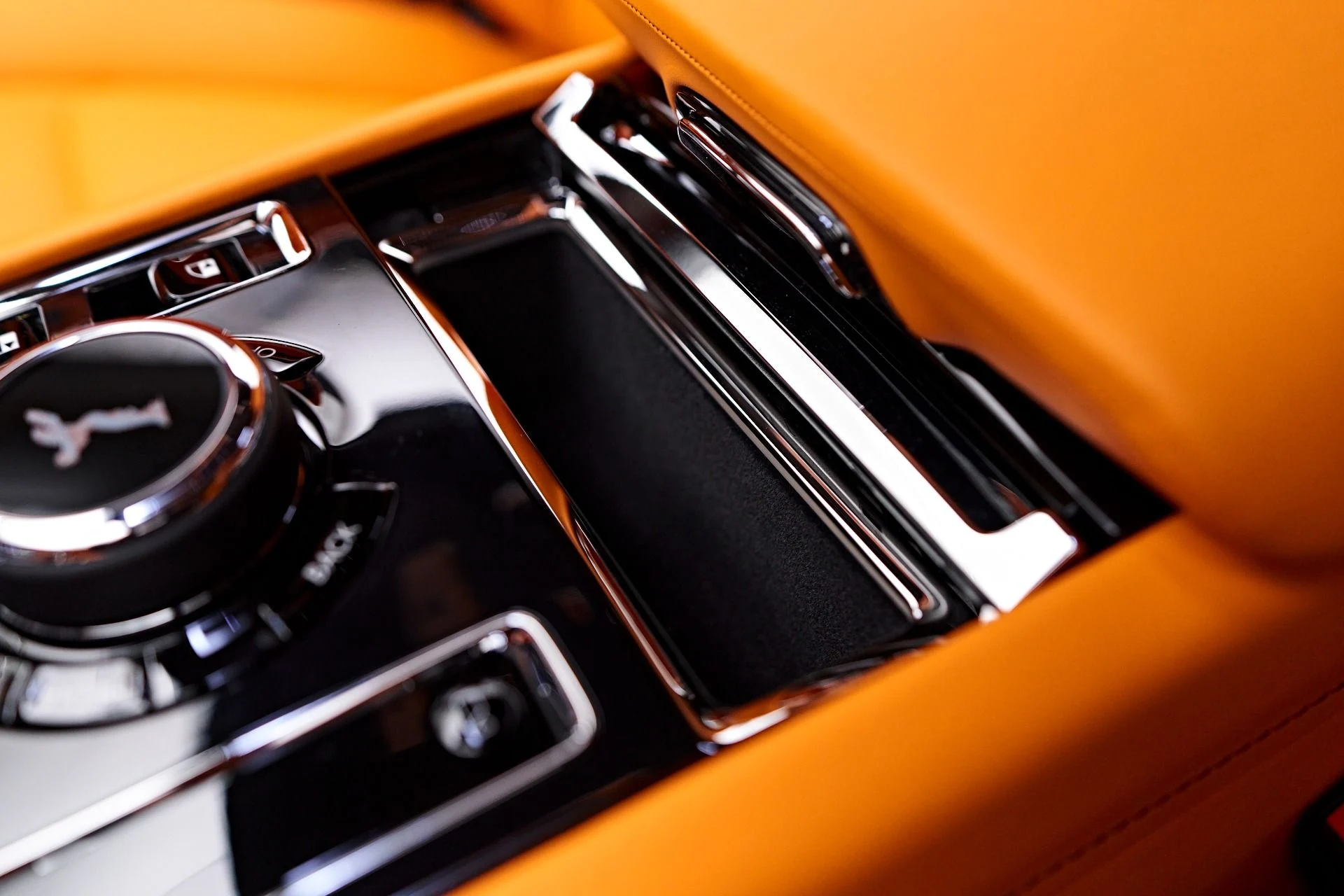 mph080_3414388066_Used_2025_Rolls_Royce_Spectre_Mansory_1756243802_798f3e5bd9