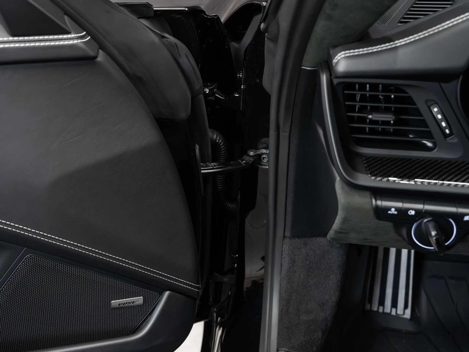 mph080_3439927331_porsche_911_2022_08e619904b