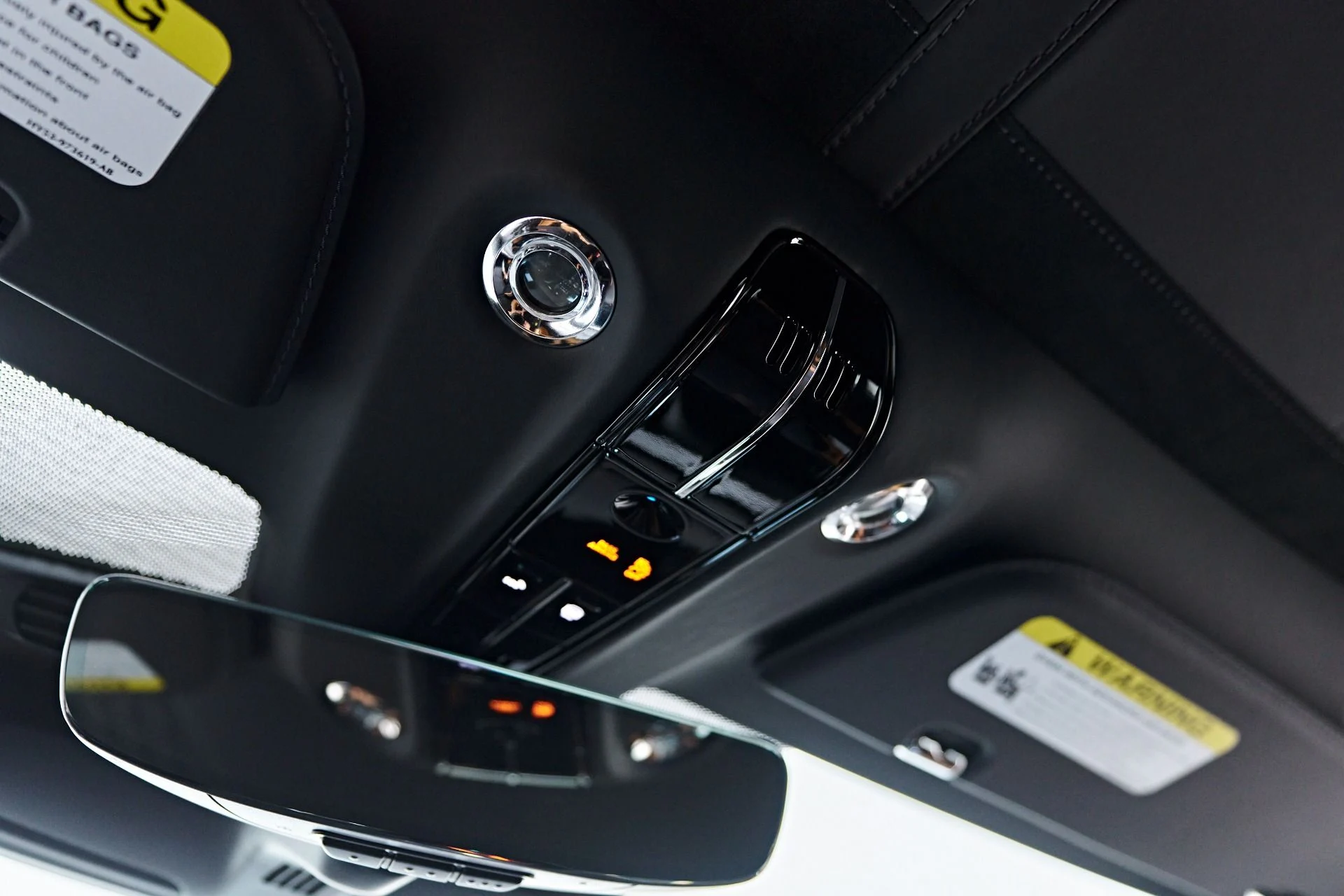 mph080_3457081275_Used_2024_Aston_Martin_DB_12_1756329442_c426c3c7a1