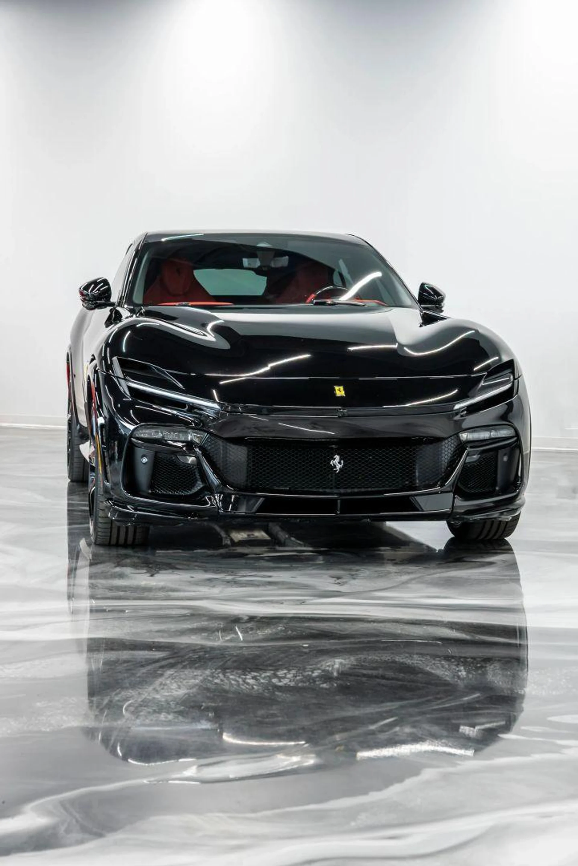mph080_3462155802_Used_2025_Ferrari_Purosangue_Sport_Utility_4_D_1784849399_20d69b87a6