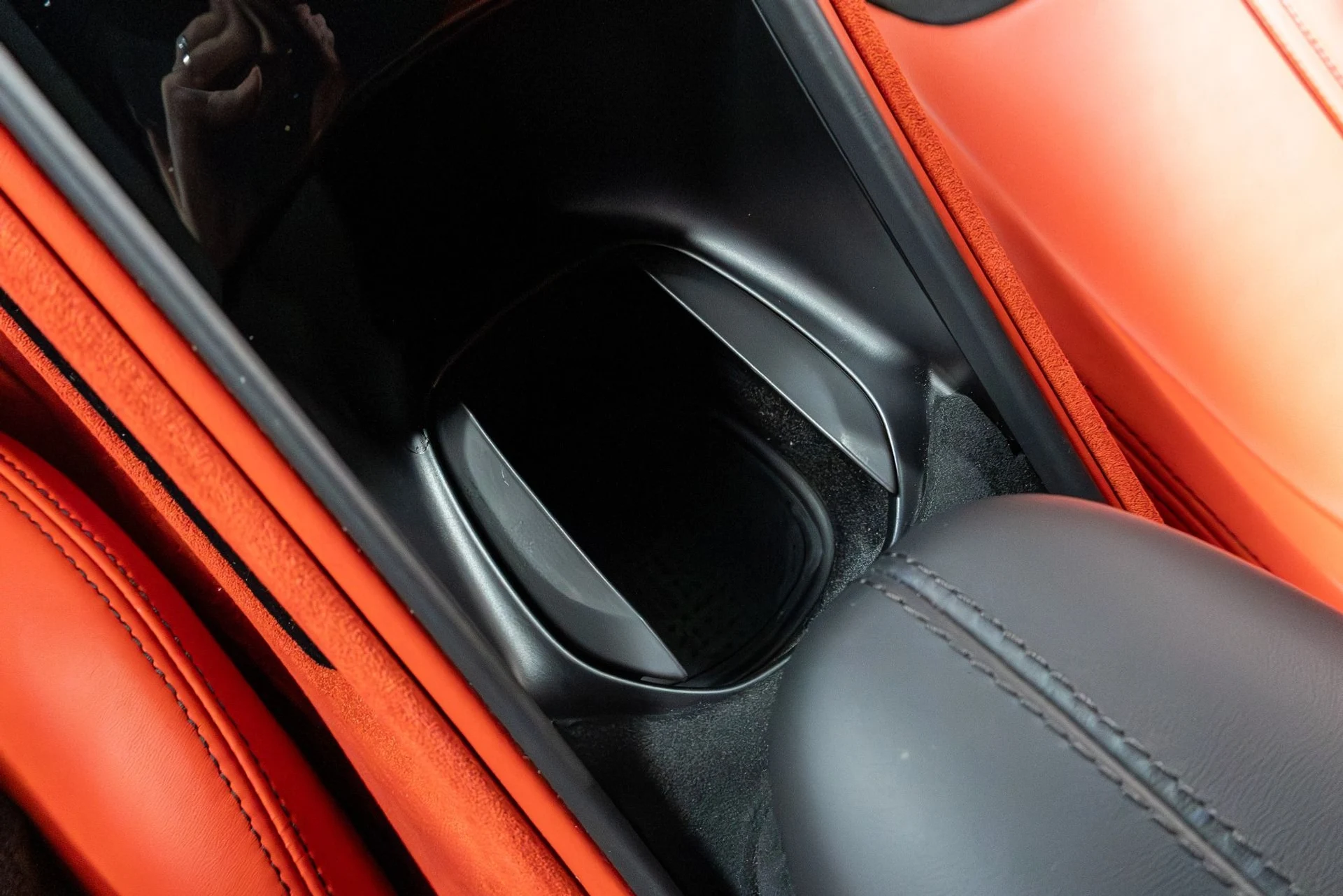 mph080_3510517130_Used_2022_Ferrari_Roma_1775684538_c1de0b143e