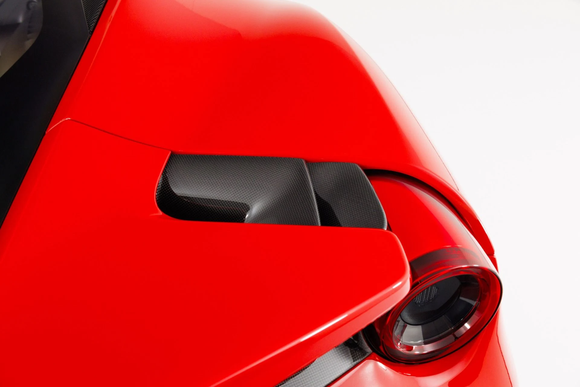 mph080_3513429559_Used_2020_Ferrari_488_Pista_1775511022_6aff4569df