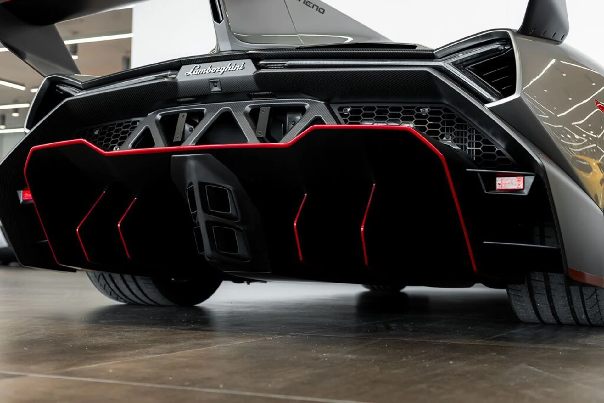 mph080_3522139539_lamborghini_veneno_2014_jpg_v_1779988126_ccea040690