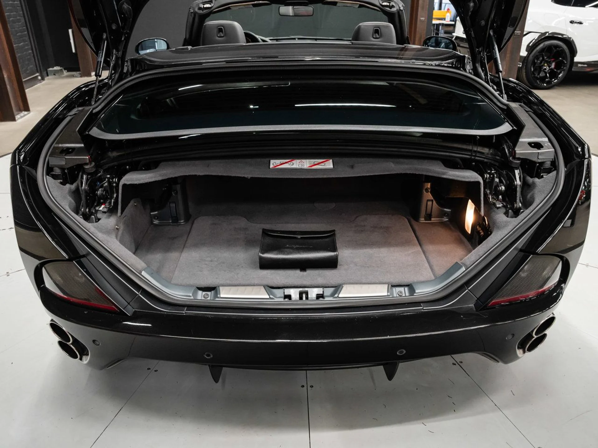 mph080_3749192341_ferrari_california_2011_11900f9334