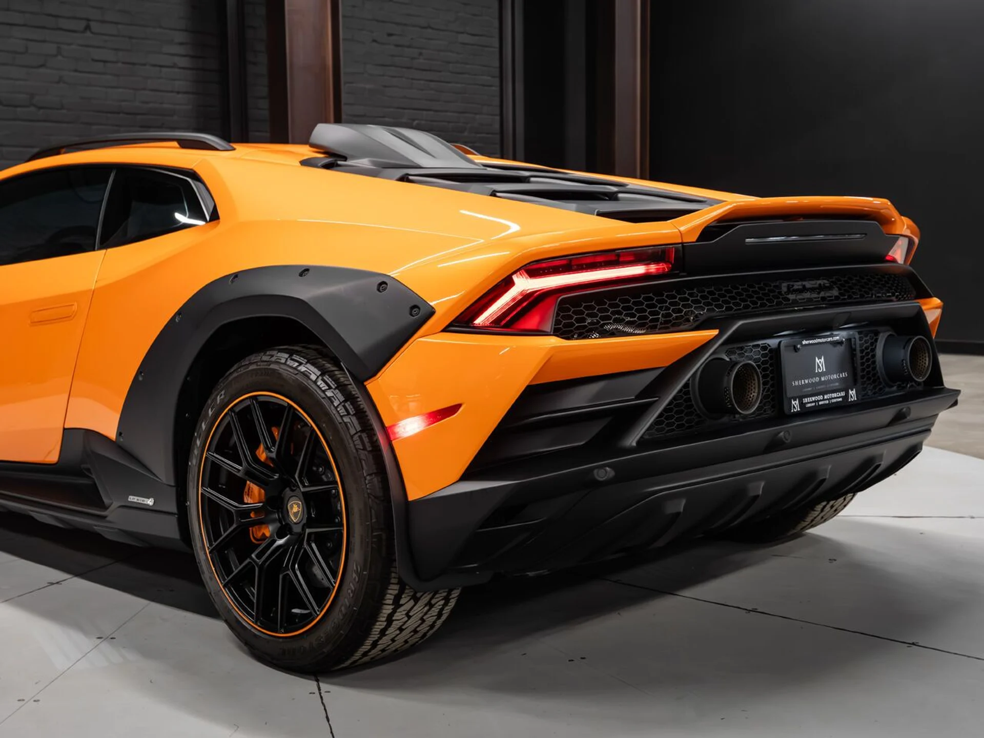 mph080_3771713807_lamborghini_huracan_2023_bf5bbbff6a