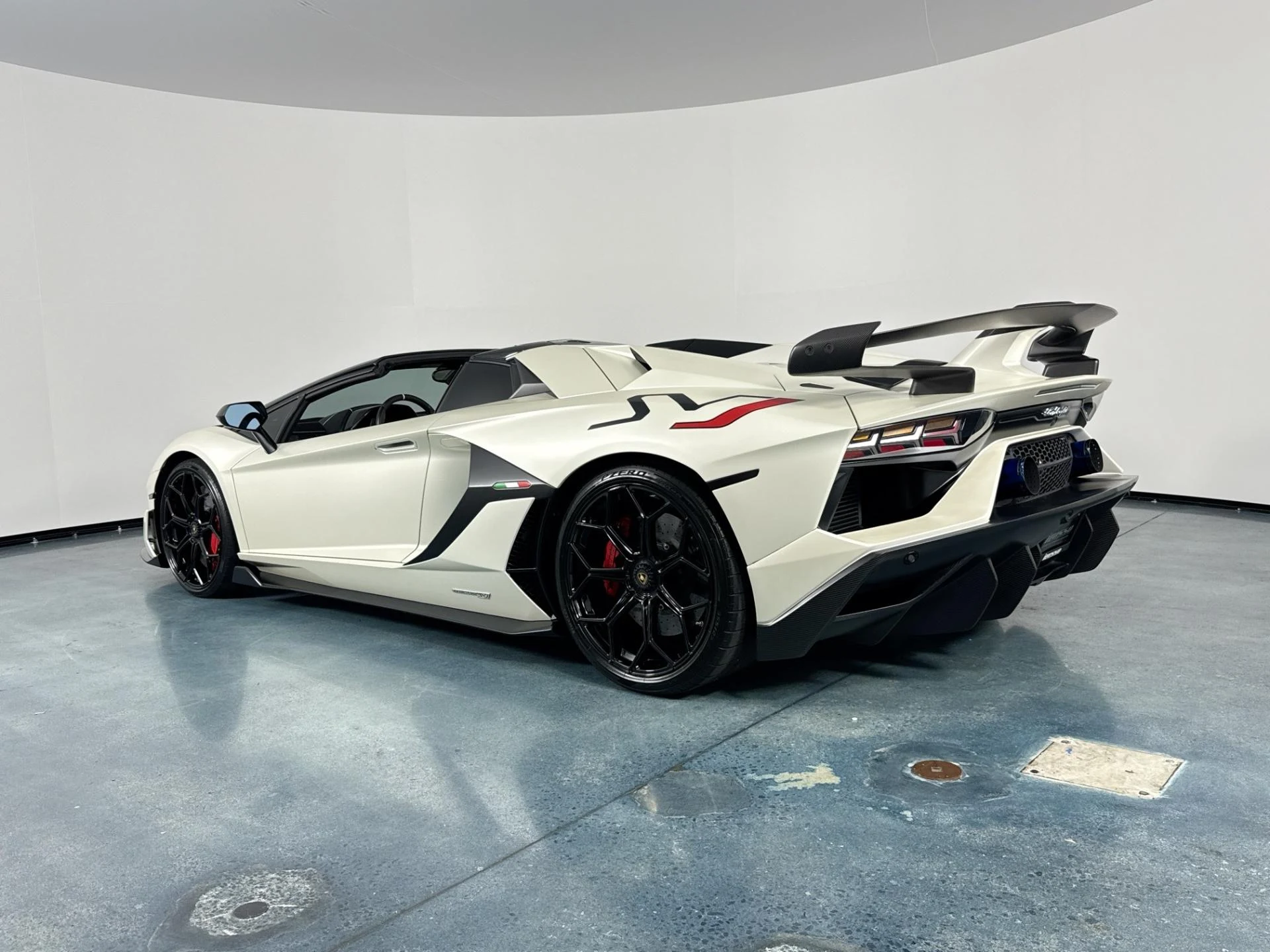 mph080_3904114931_Used_2020_Lamborghini_Aventador_LP_770_4_SVJ_Roadster_1785777176_7e34b9f003