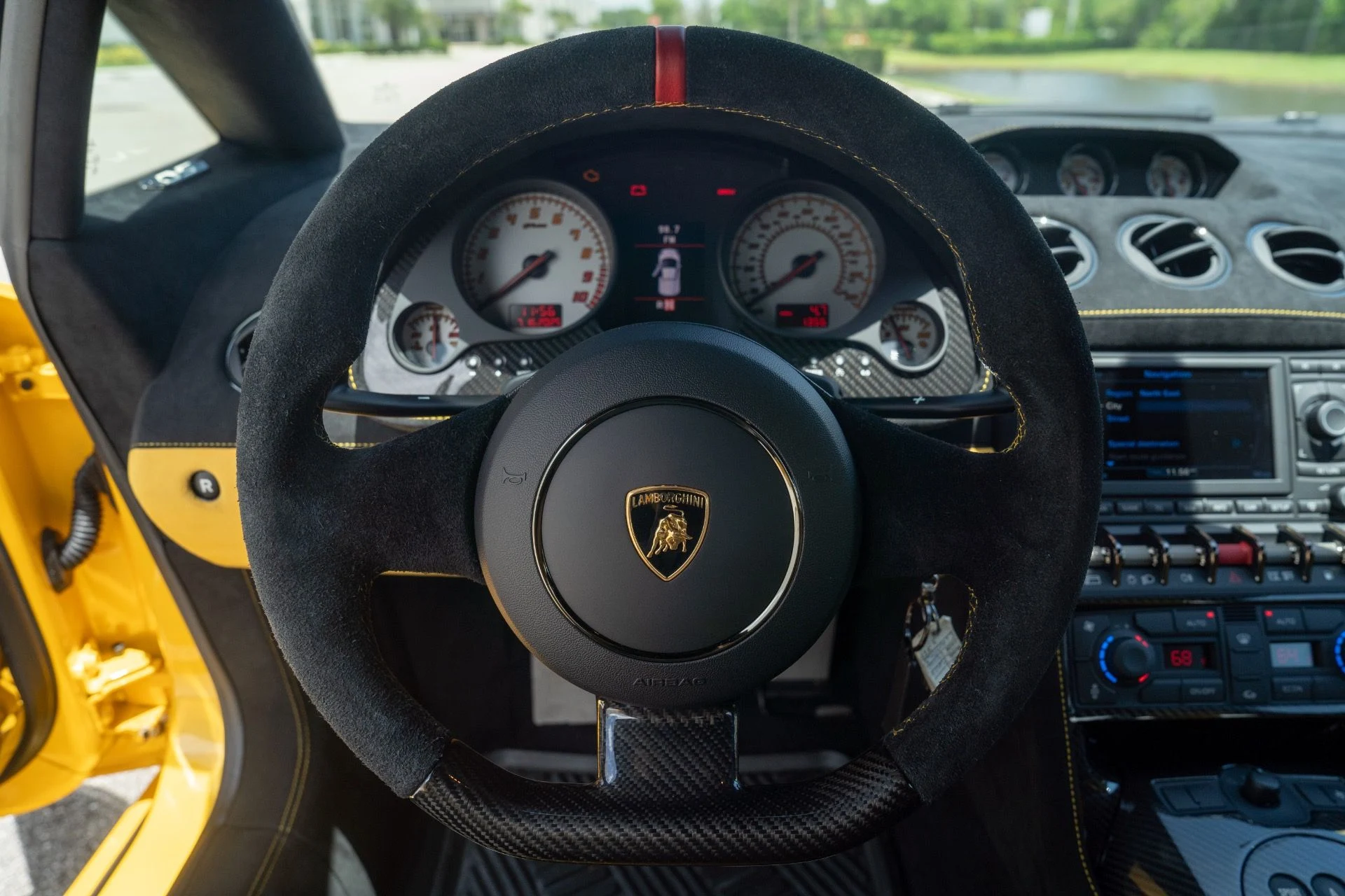 mph080_3975799735_Used_2014_Lamborghini_Gallardo_LP_570_4_Squadra_Corse_1755029681_9e16953db1