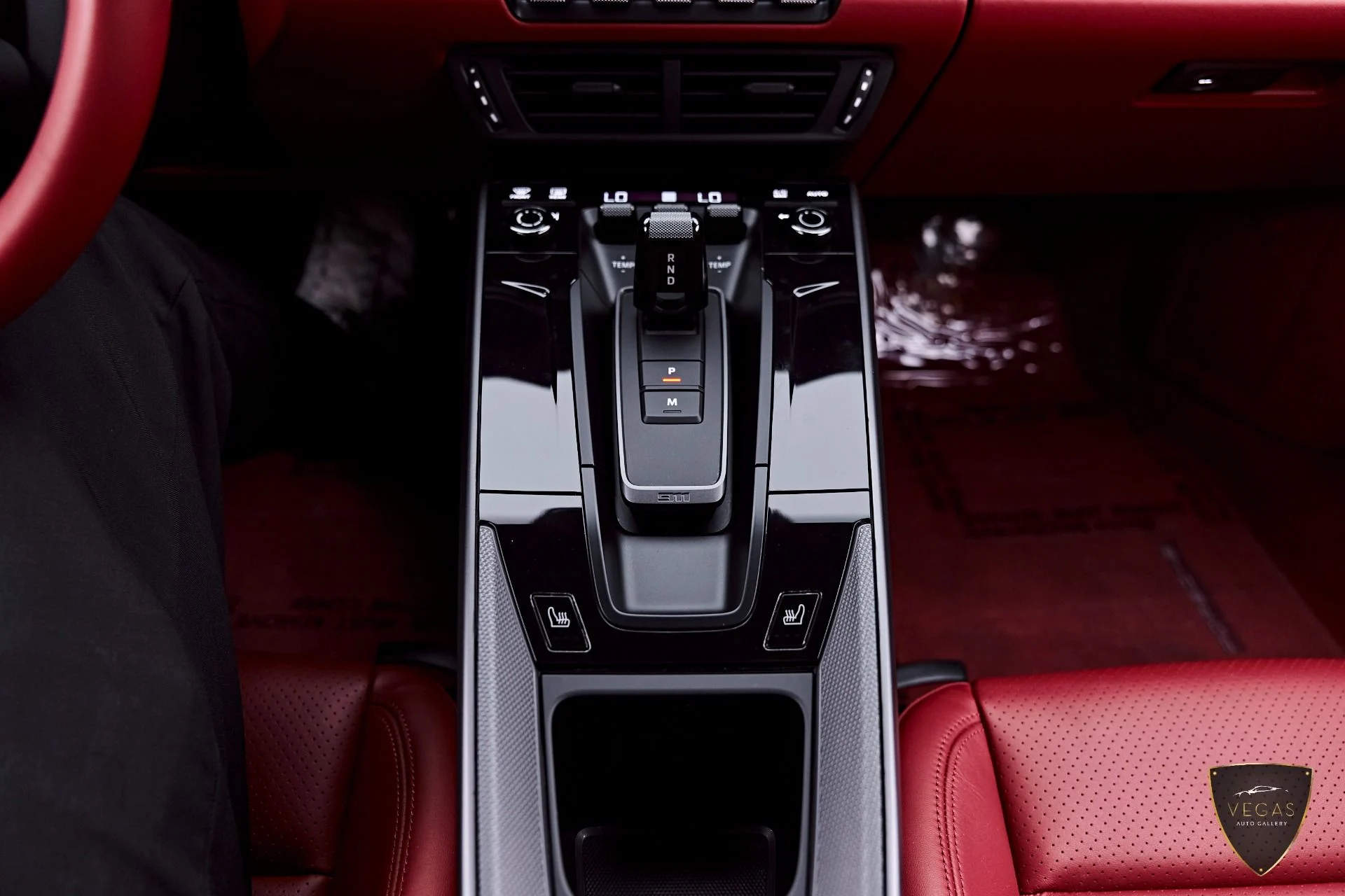 mph080_4170421022_Used_2025_Porsche_911_Carrera_1784942652_217fbaa1a8
