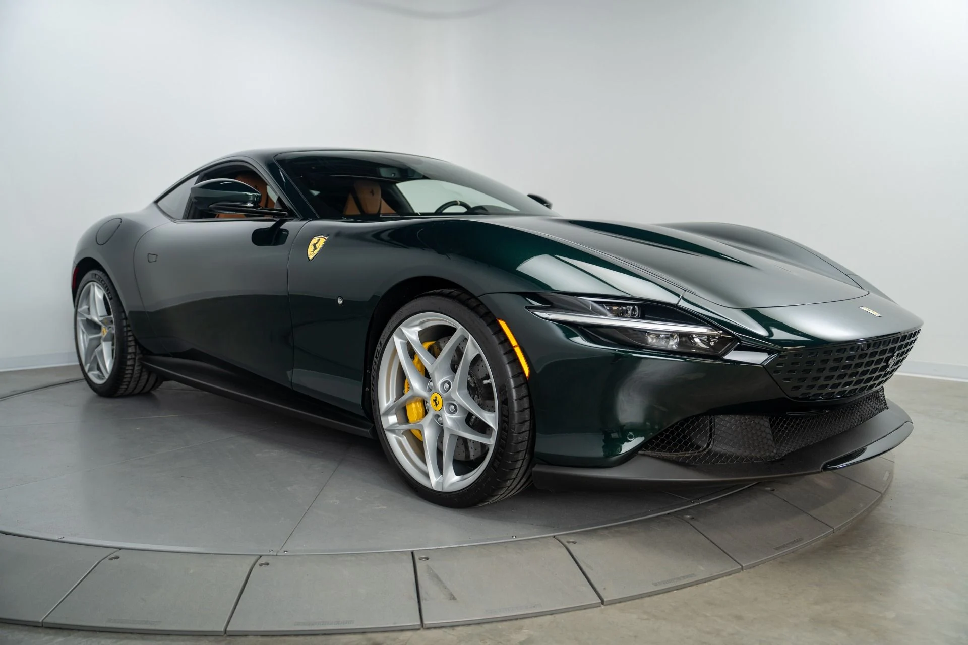 mph080_4189802681_Used_2022_Ferrari_Roma_1772575261_3f1fbf0729