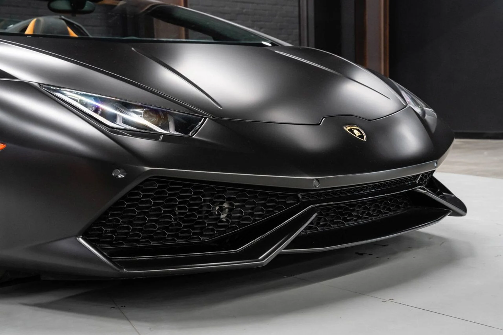 mph080_4256784102_lamborghini_huracan_2016_fa2cefcd56