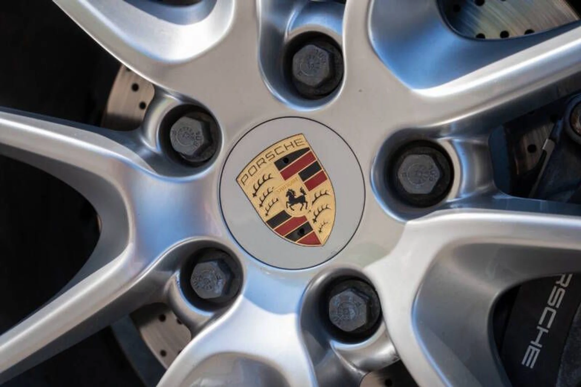 mph080_467924181_2013_porsche_911_carrera_2dr_coupe_dbd1f82566