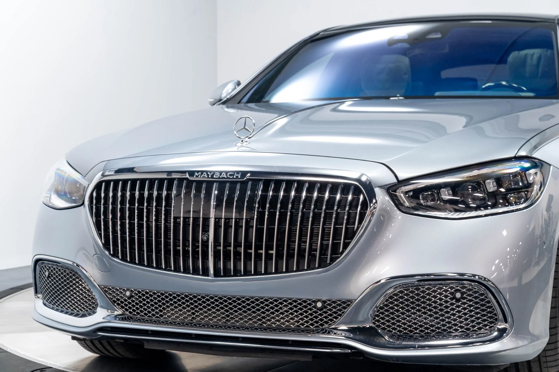 mph080_503122798_Used_2024_Mercedes_Benz_S_Class_Maybach_S_680_4_MATIC_1777501614_3922d31737