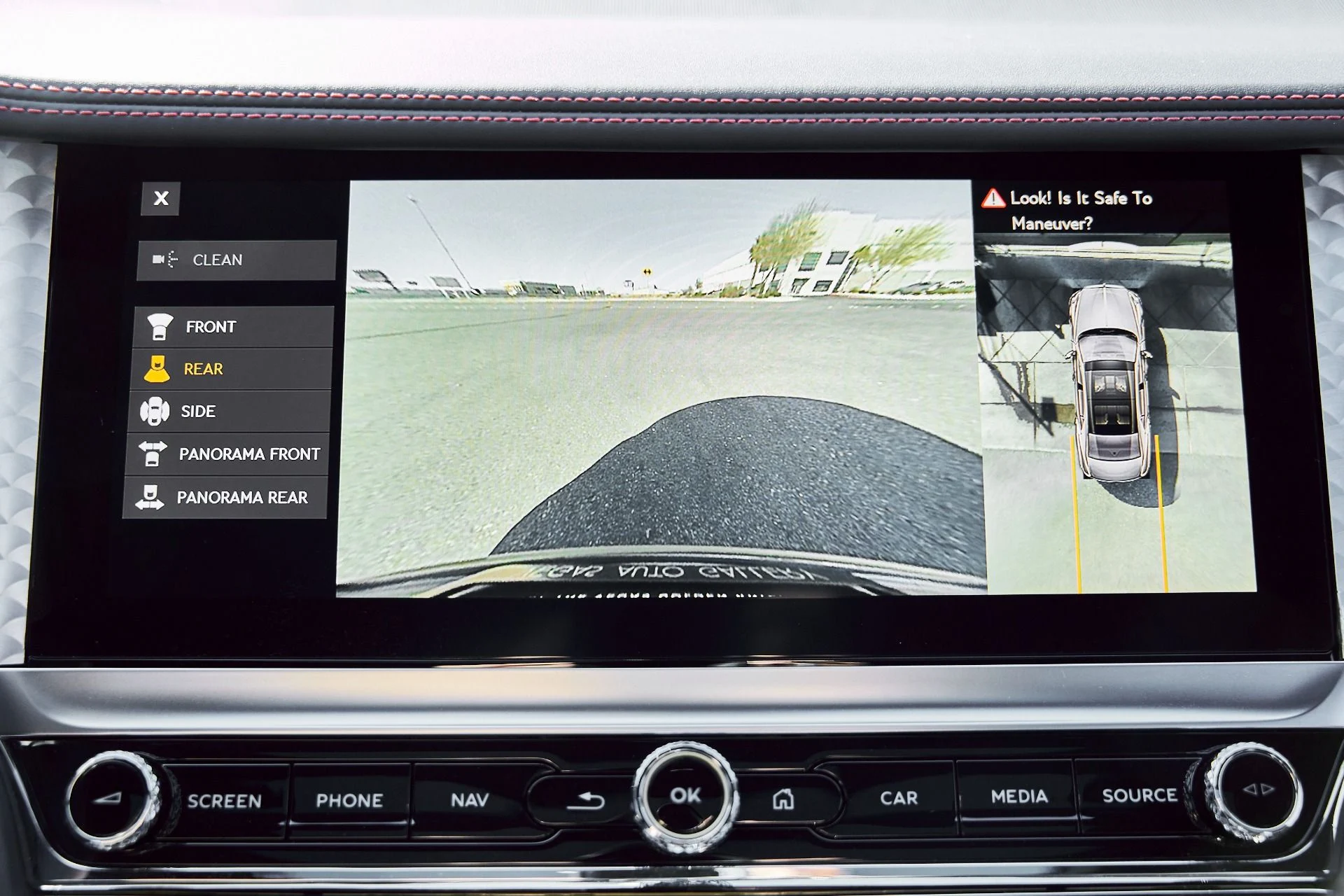 mph080_511799080_Used_2023_Bentley_Flying_Spur_V8_1773280782_cafb78844a