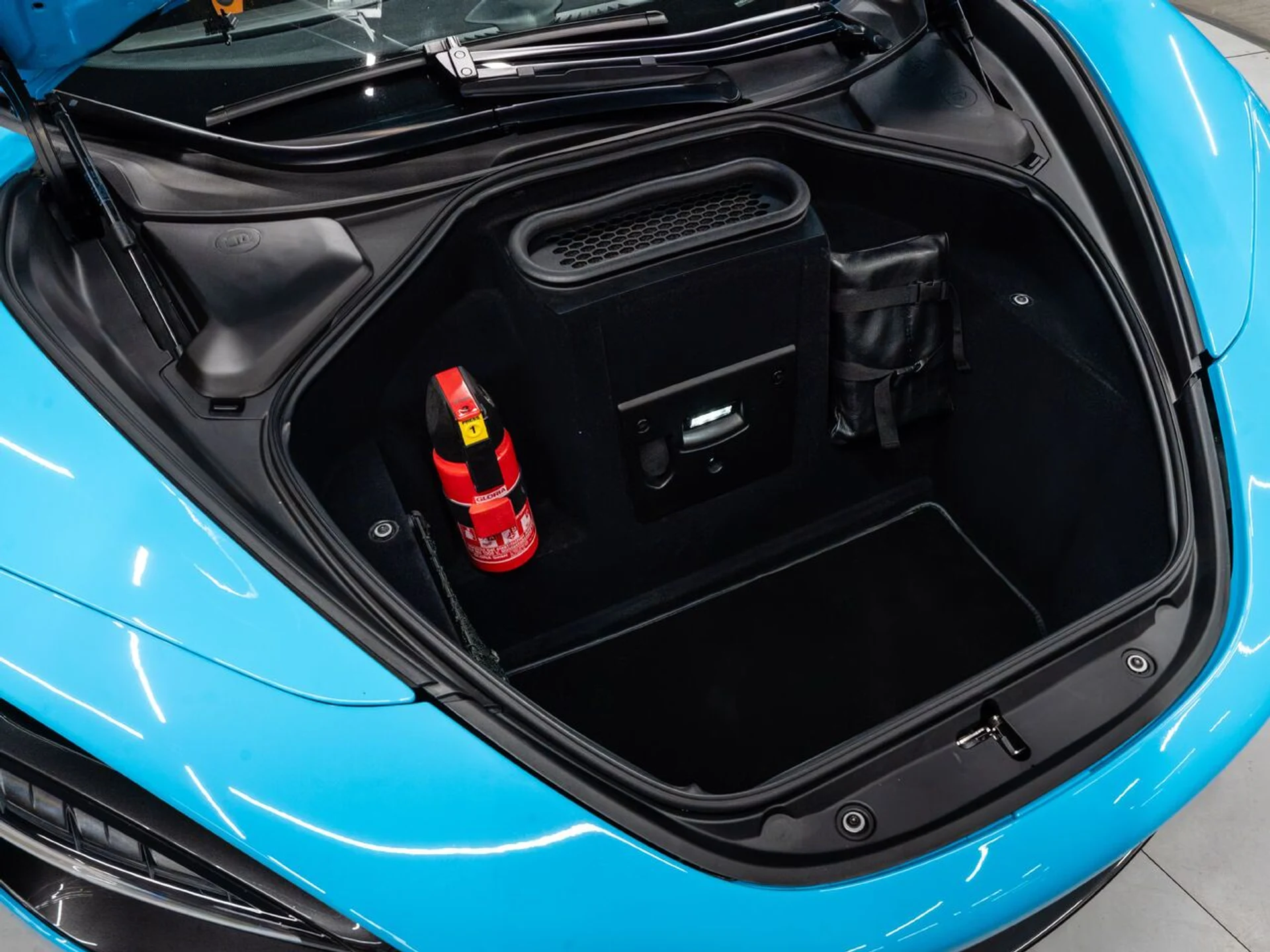 mph080_547403617_mclaren_720s_2018_32bcf3d81a