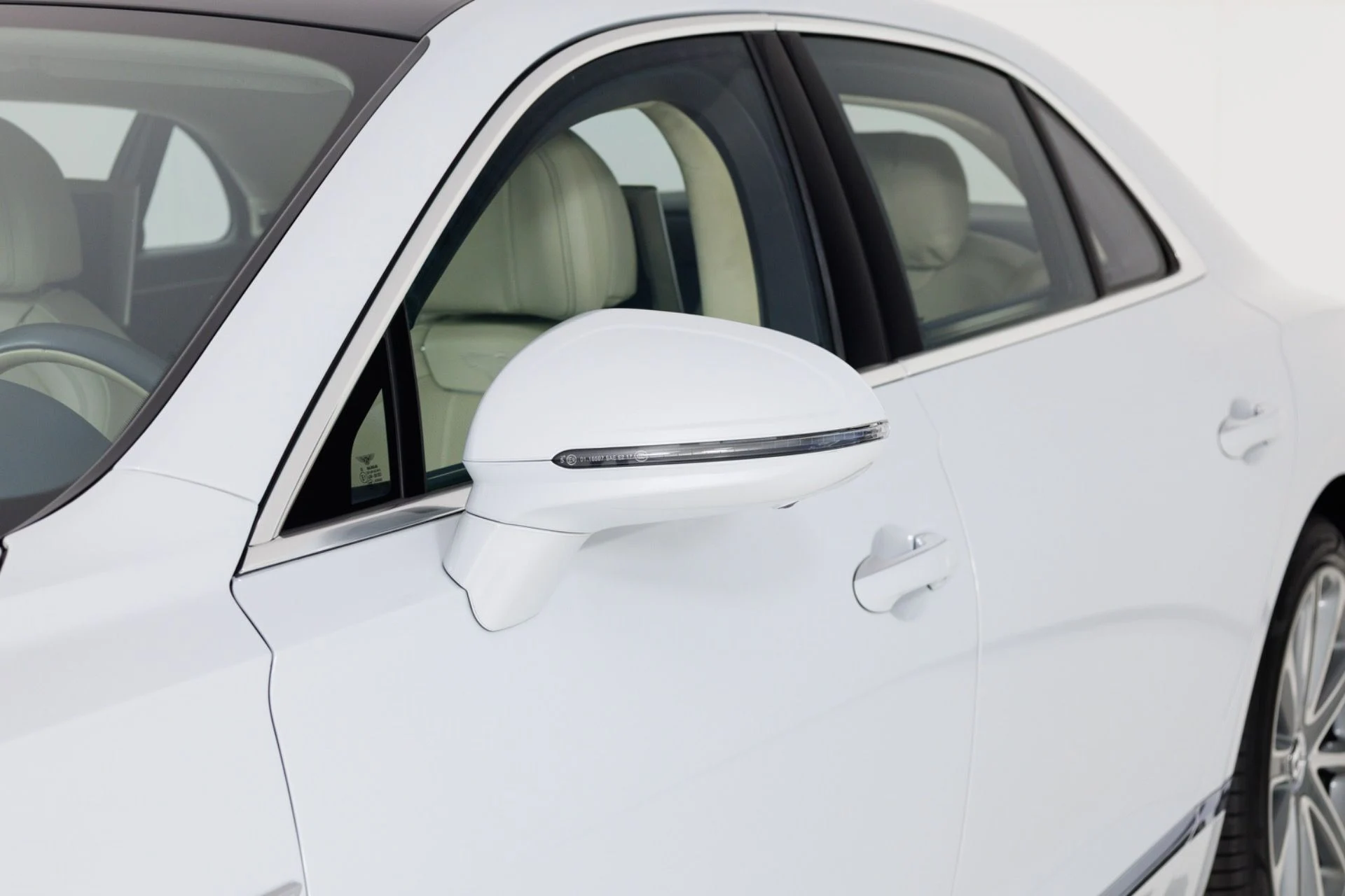 mph080_823815344_Used_2020_Bentley_Flying_Spur_W12_1776899572_13bff85996