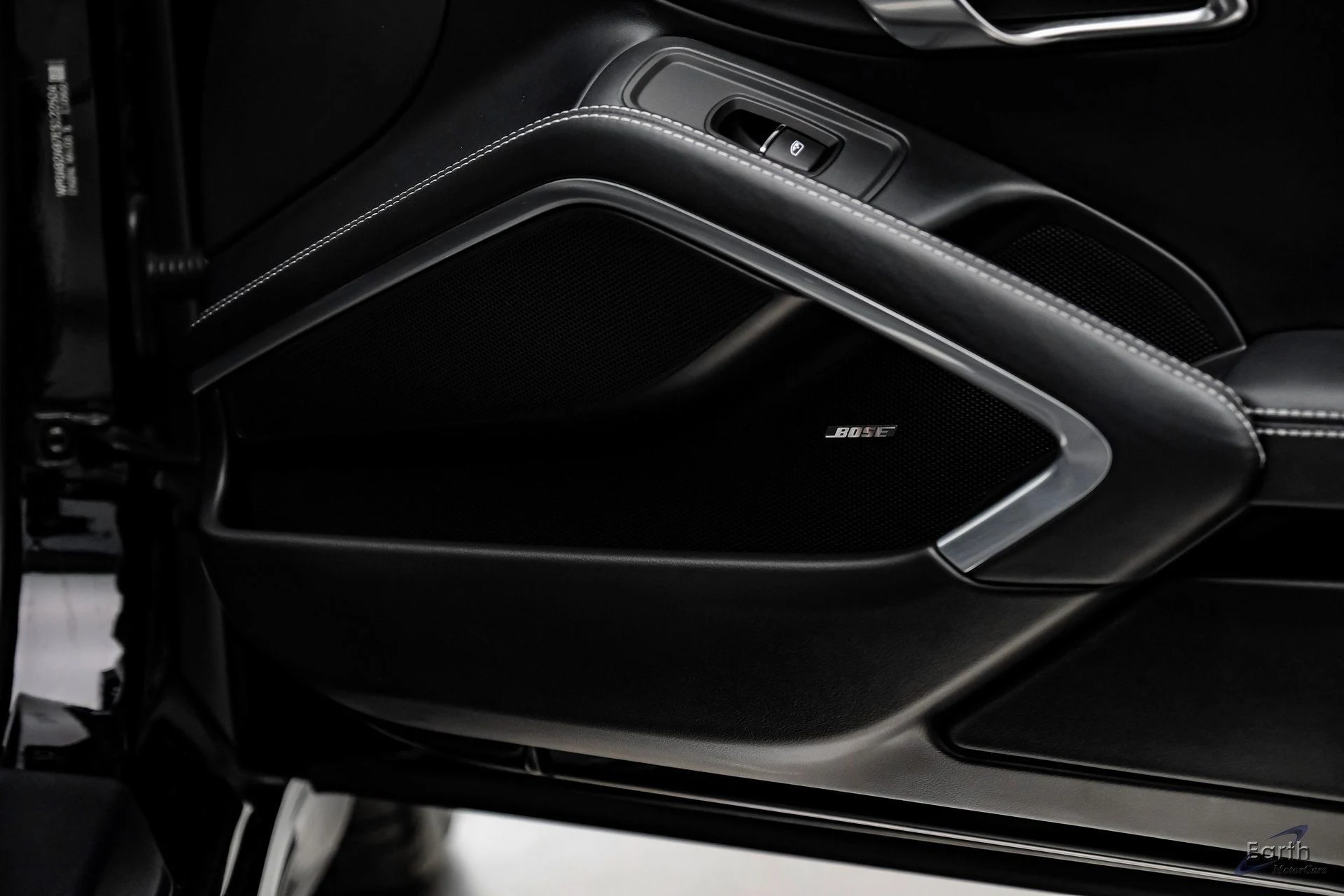 mph080_831517609_9b4ba356bec3221cf60e0aefb94bdf3bx_27089d3593