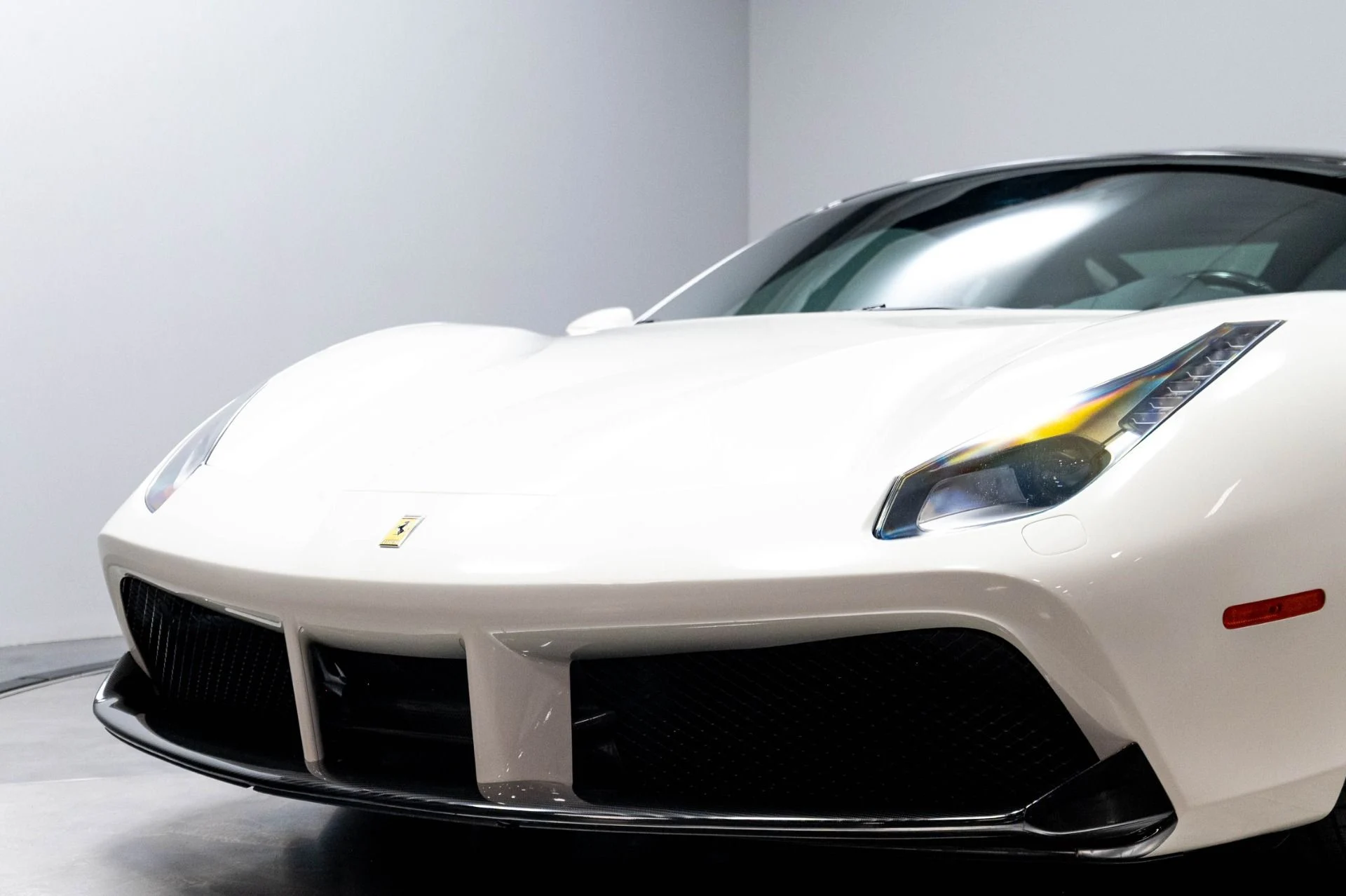 mph080_900239967_Used_2016_Ferrari_488_GTB_1783363377_34b424b198