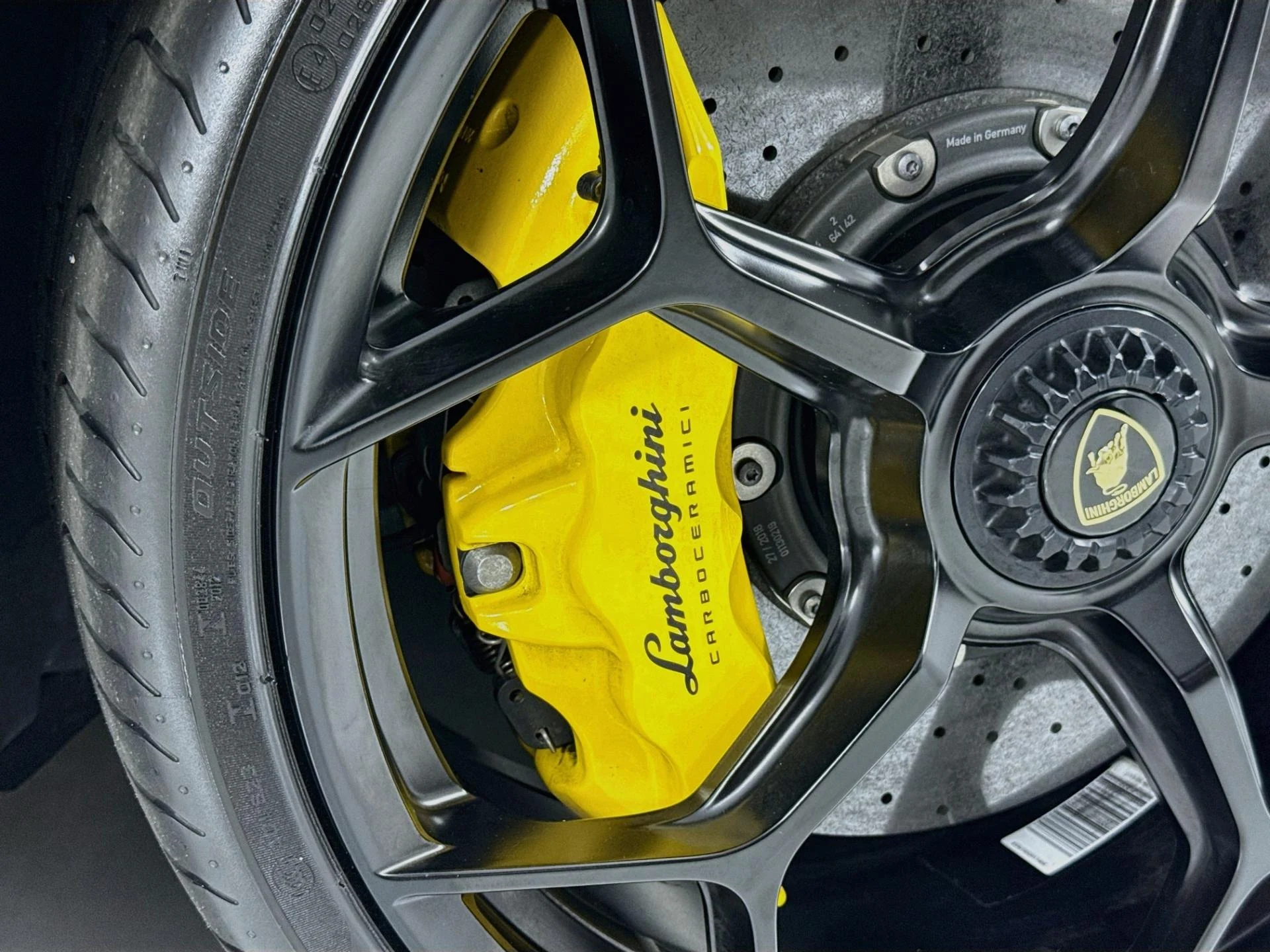 mph081_1000278971_Used_2019_Lamborghini_Huracan_Performante_Spyder_1793134395_ca0c65ccdb