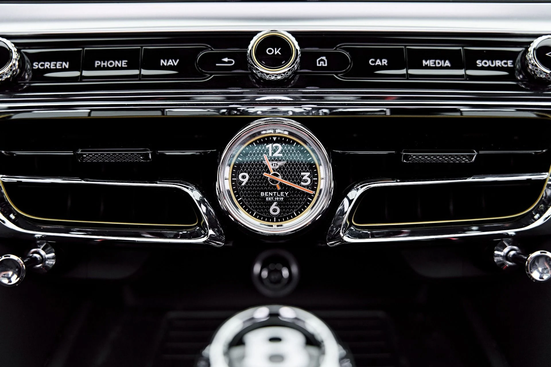 mph081_1009938795_Used_2022_Bentley_Flying_Spur_V8_1788486137_88310eab9c