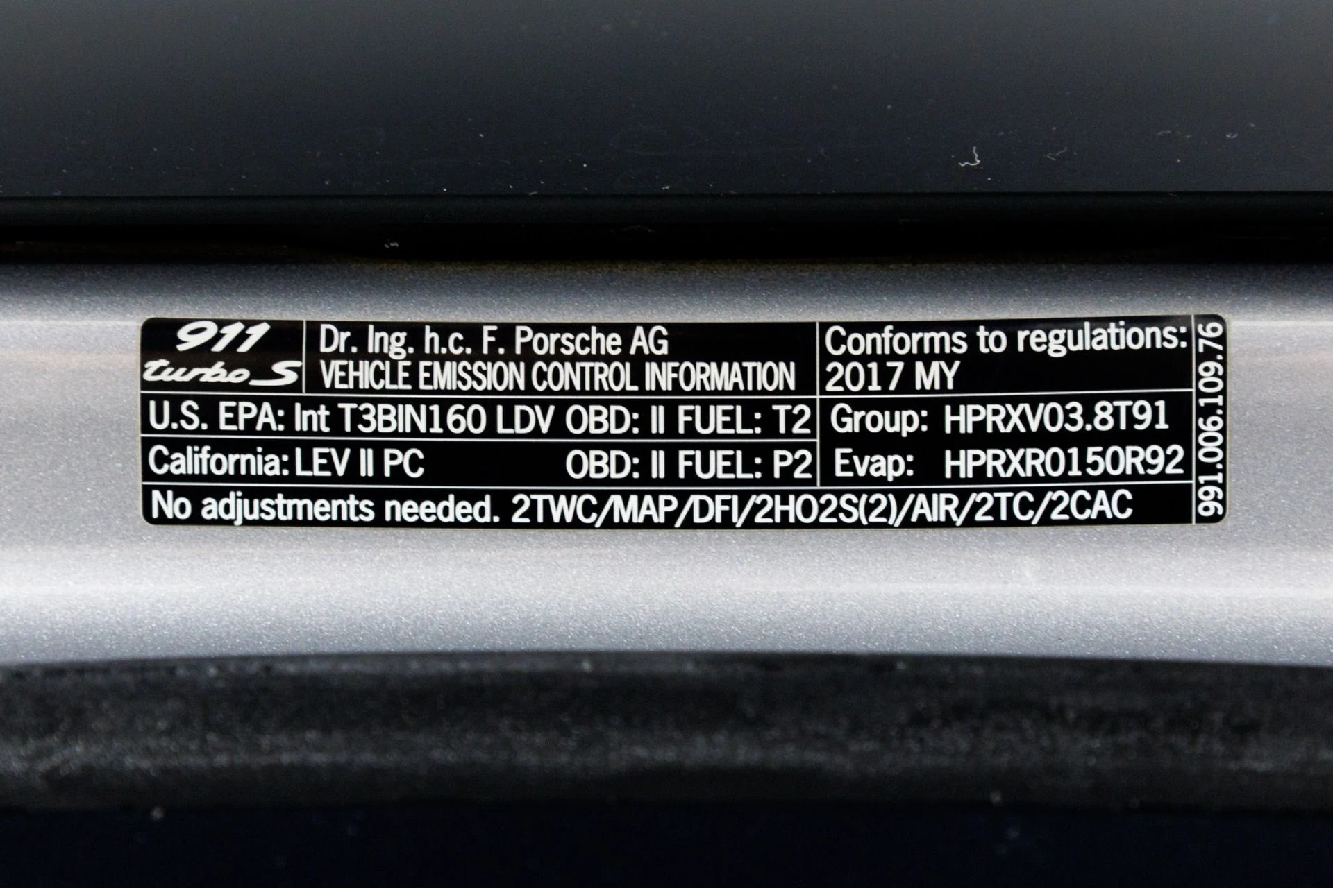 mph081_1089590243_Used_2017_Porsche_911_Turbo_S_1782938094_e2ef2f0388
