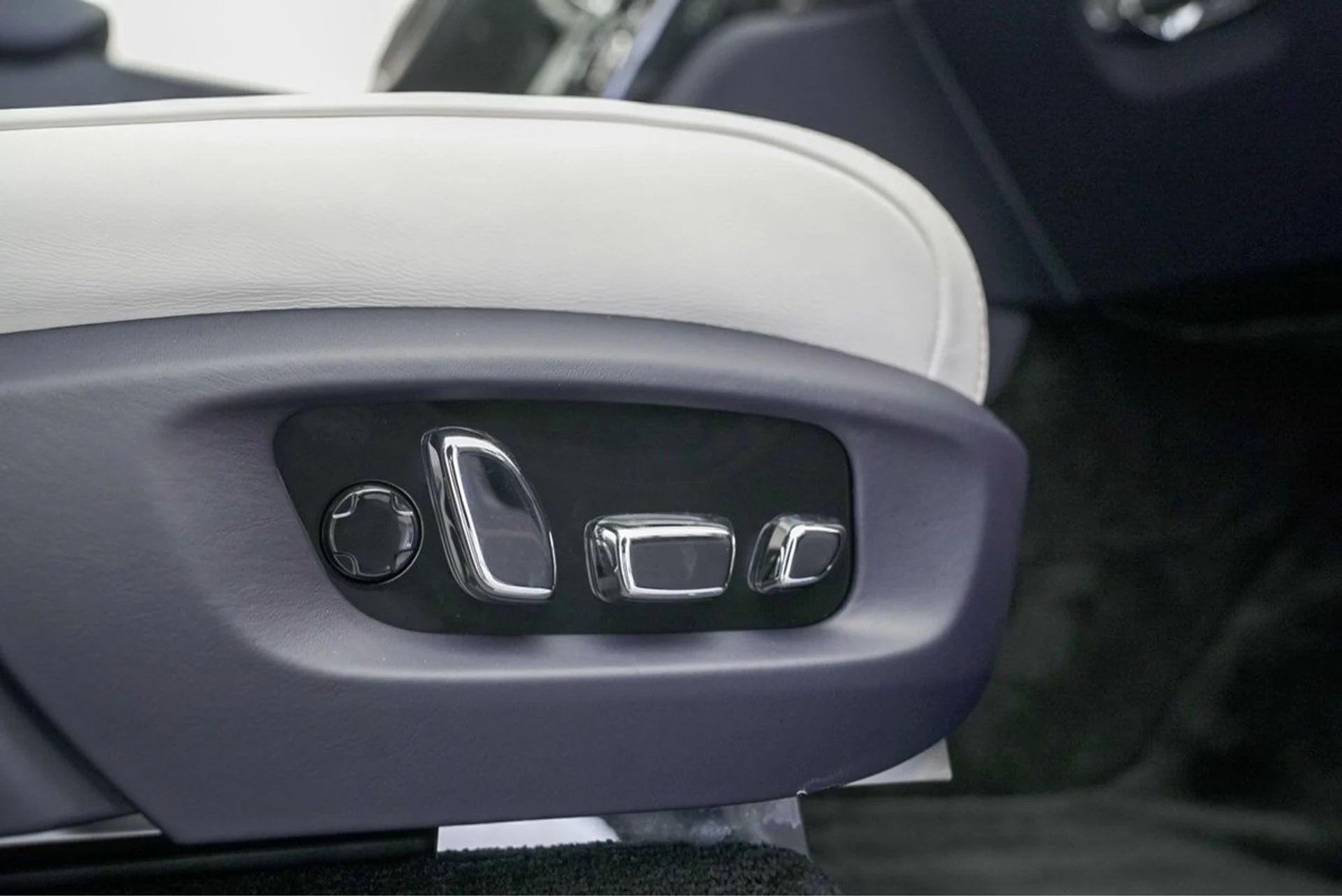 mph081_1120172130_tfyb1kcvul868rlba7cevg0hjdqg_c369f44747