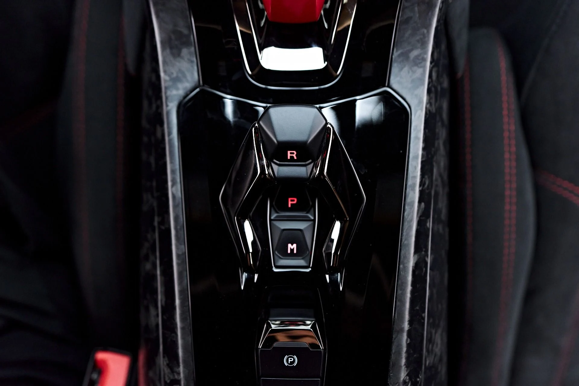 mph081_1133600802_Used_2018_Lamborghini_Huracan_Performante_1761069234_5aa5cf5452