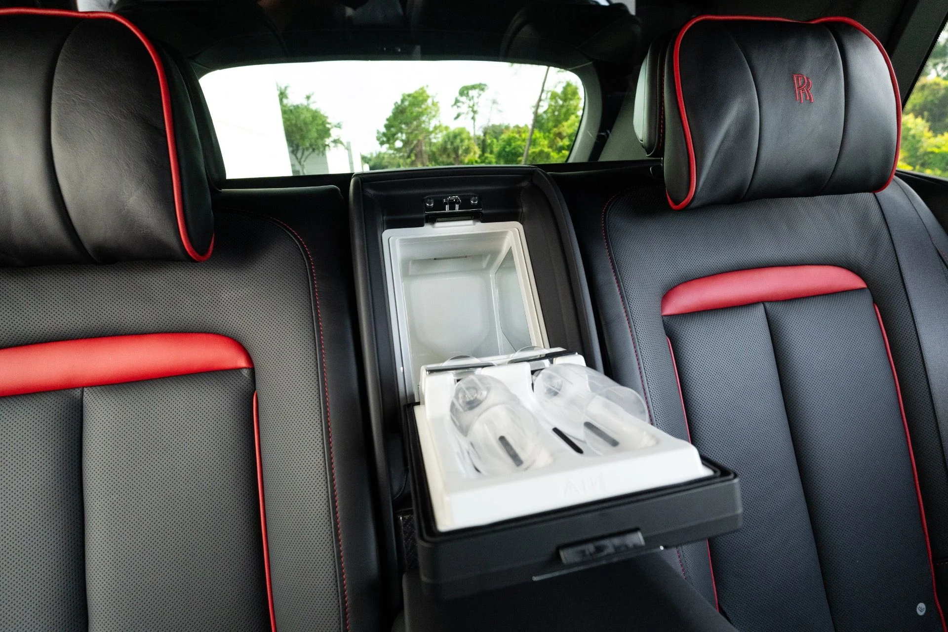 mph081_1202805465_Used_2022_Rolls_Royce_Black_Badge_Cullinan_1776130894_d3e7d4426c