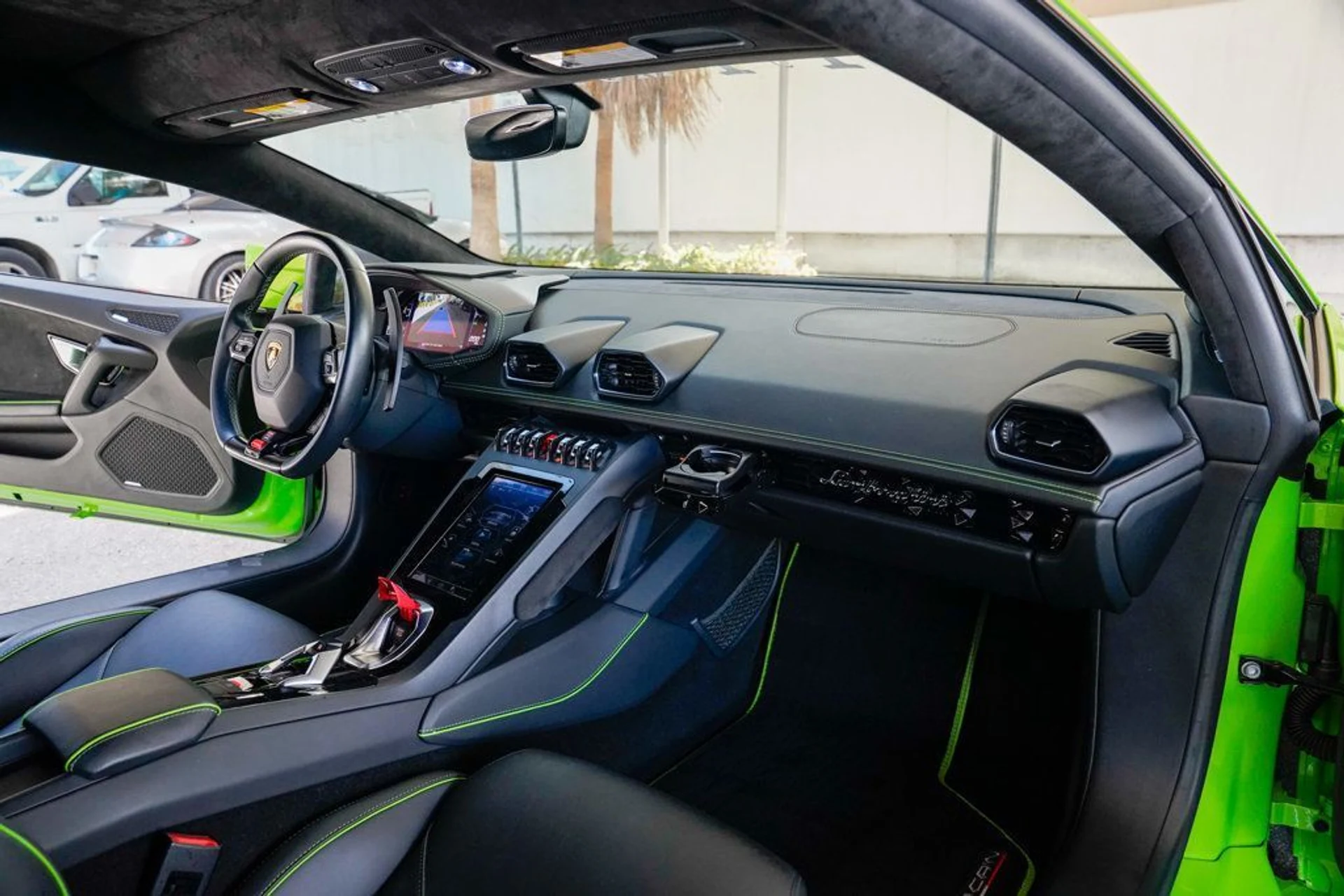 mph081_1252446414_used_2020_lamborghini_huracan_evo_coupeawd_14354_22890839_82_1024_a47d59fbf5
