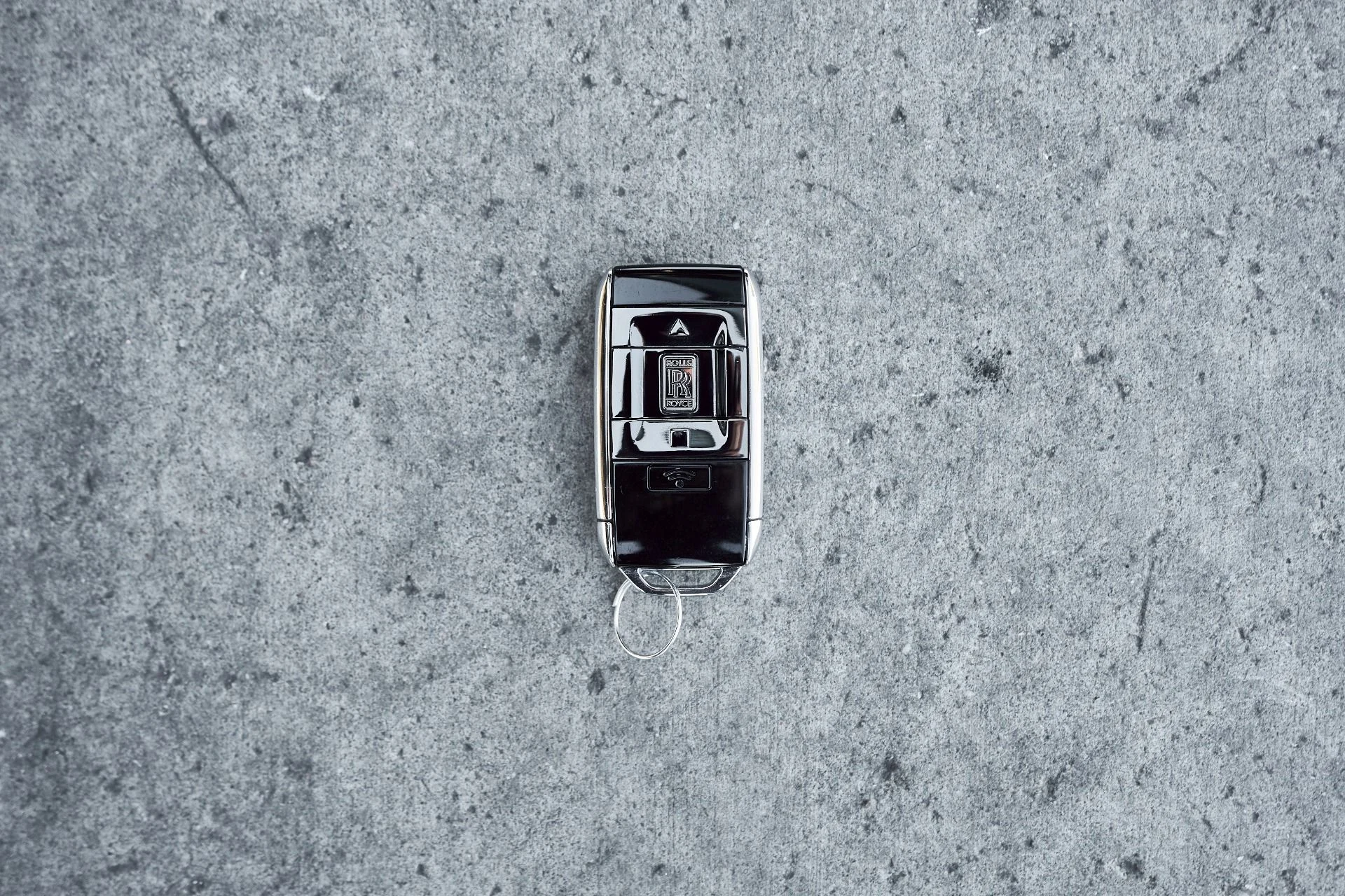 mph081_1357049345_Used_2019_Rolls_Royce_Cullinan_Base_1767201804_3c24ed373f