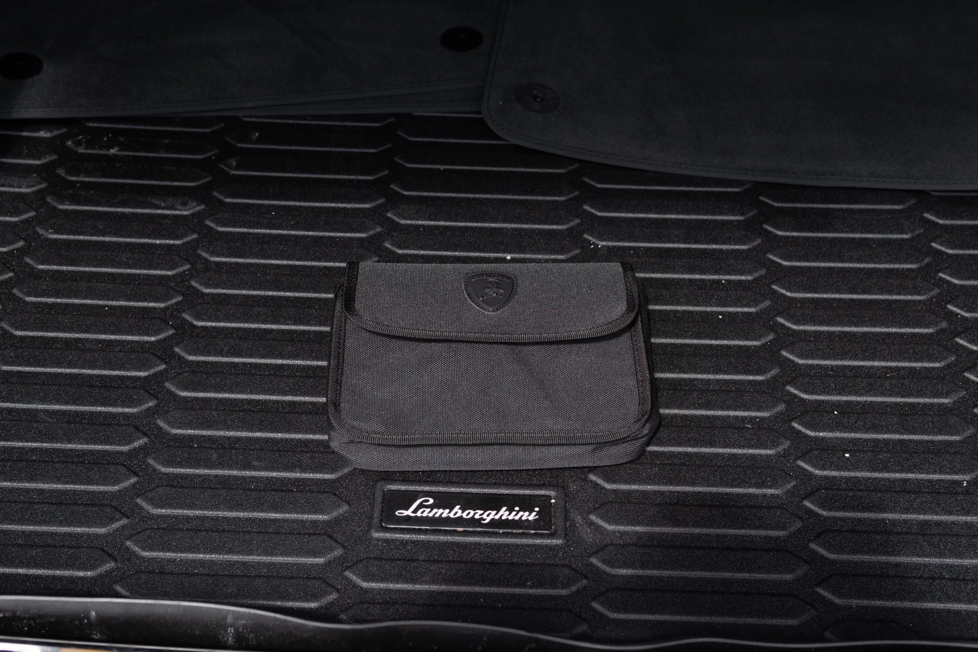 mph081_136480502_Used_2024_Lamborghini_Urus_Performante_1773952296_8e3dece4d5