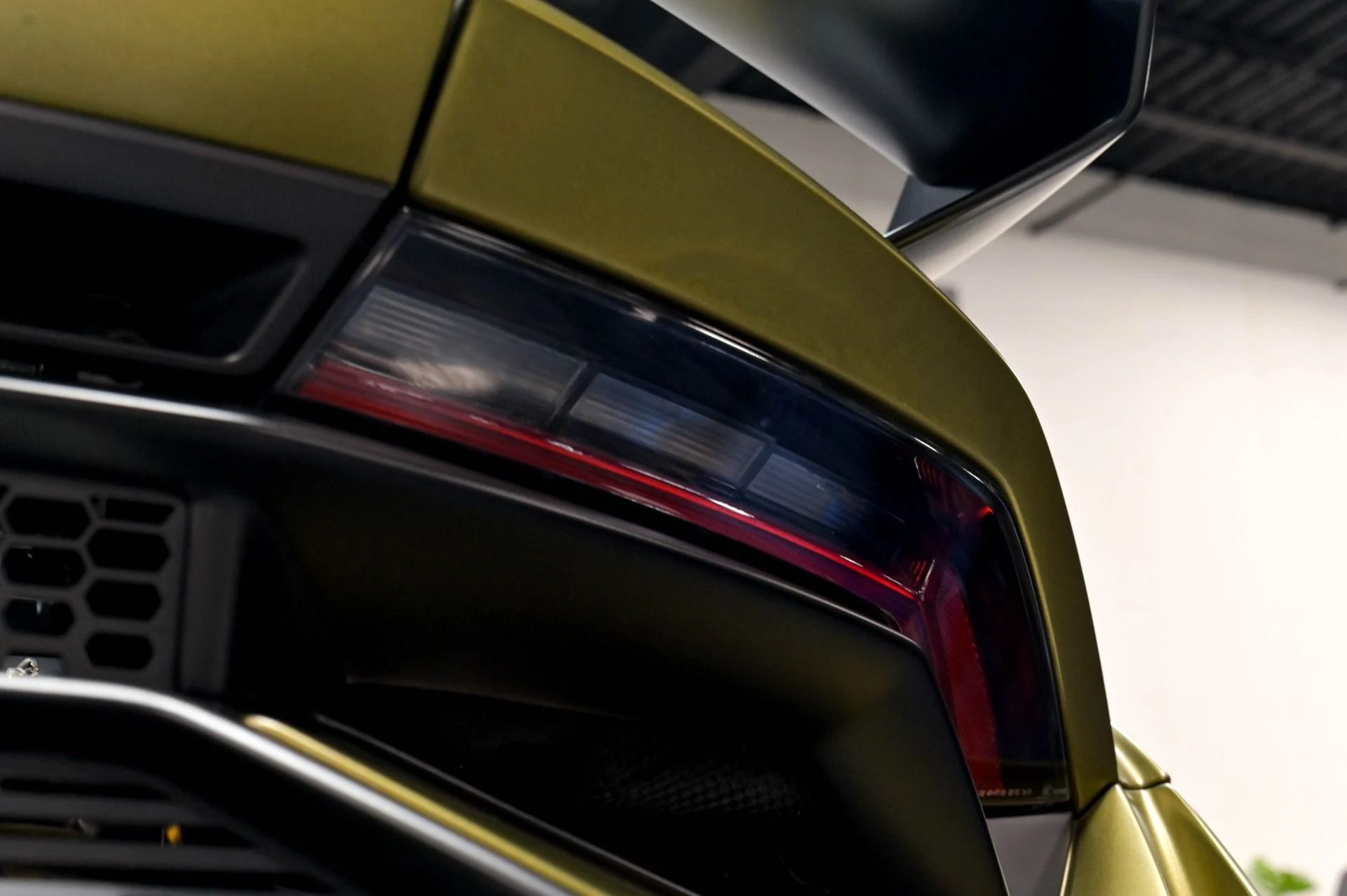mph081_1402090895_Used_2023_Lamborghini_Huracan_STO_1782768591_1fffaf074d