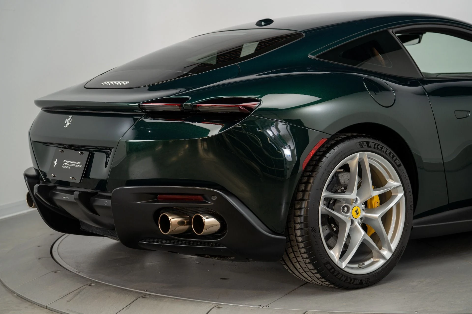 mph081_1513584563_Used_2022_Ferrari_Roma_1772575261_61a0b7519b