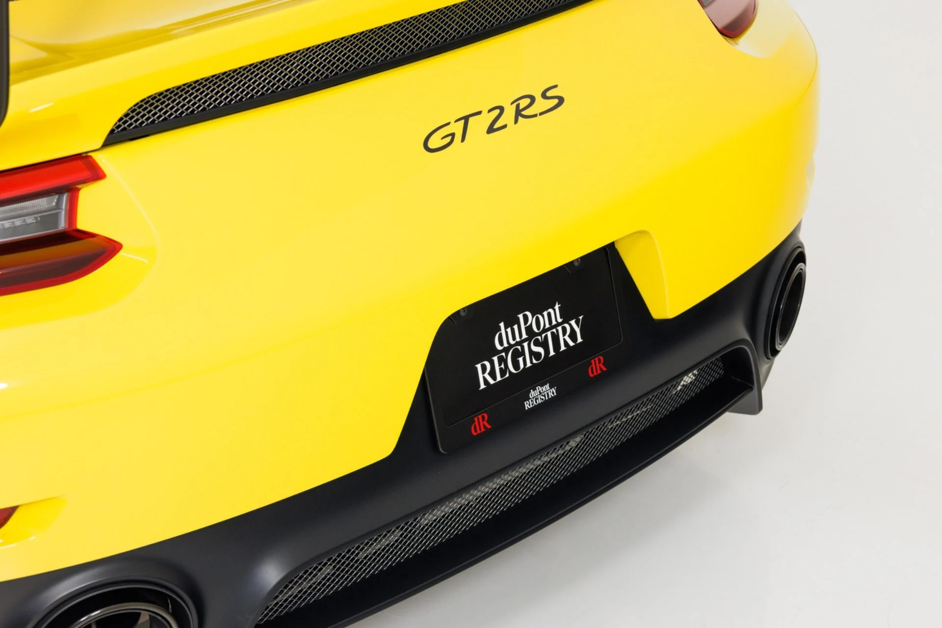 mph081_1560746957_Used_2018_Porsche_911_GT_2_RS_1787778701_569041af7b